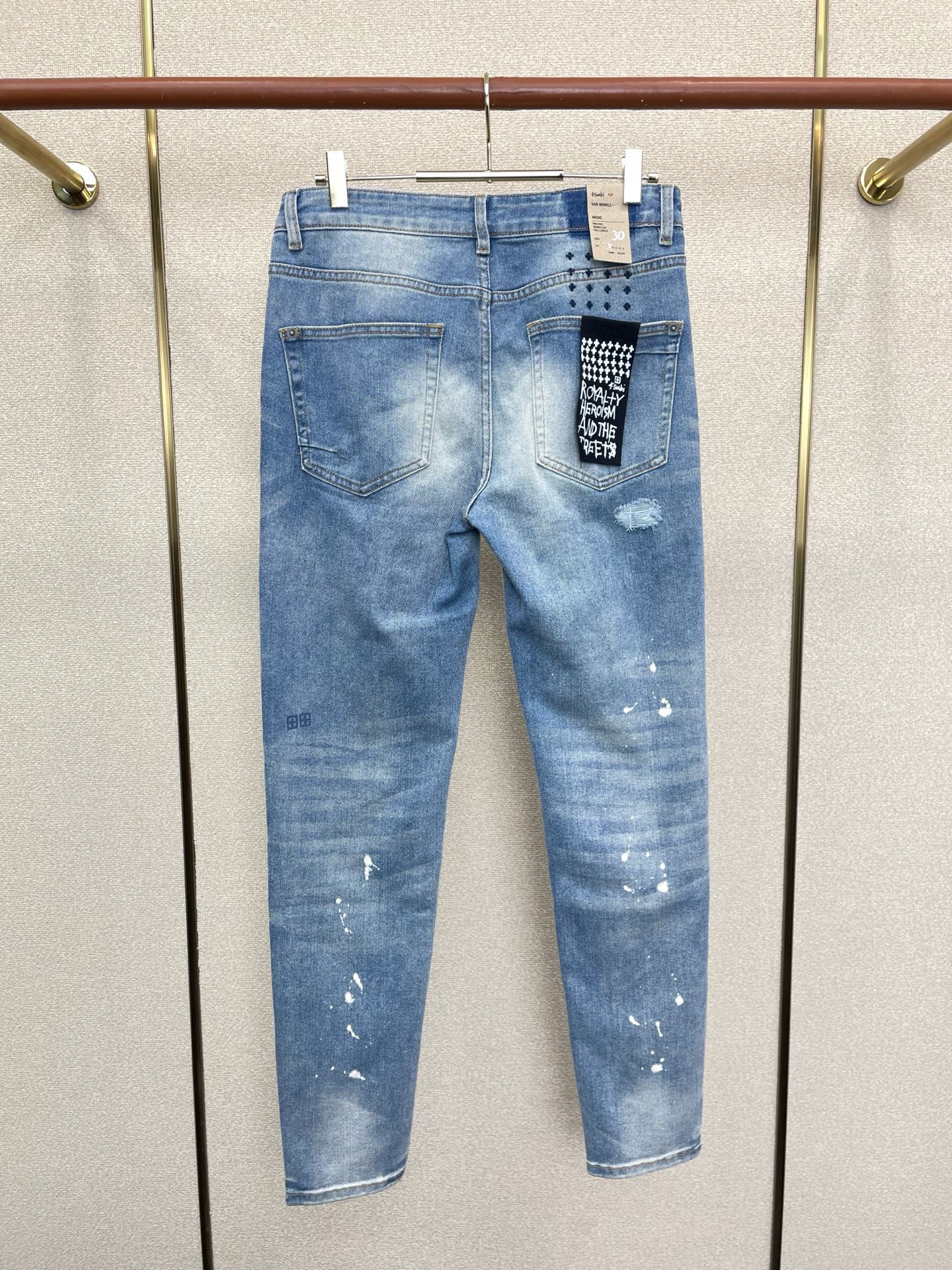 。KSUBI💥砸锅卖铁都要上的新款新款 牛仔裤👖高端版本！专柜定制面料  透气舒适度高，细节无可挑剔，品