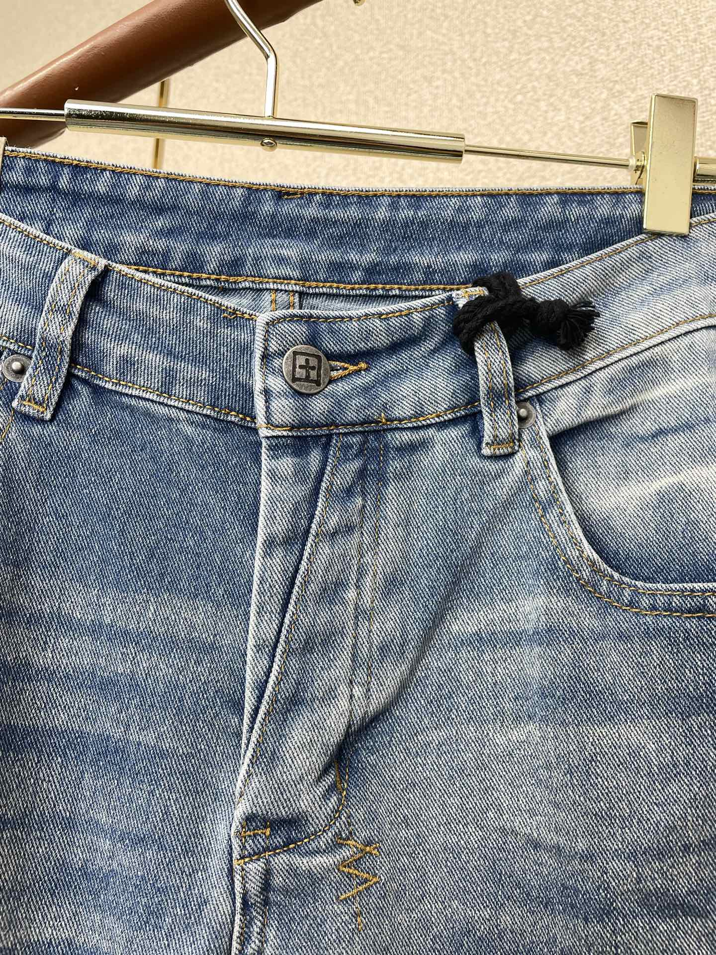 。KSUBI💥砸锅卖铁都要上的新款新款 牛仔裤👖高端版本！专柜定制面料  透气舒适度高，细节无可挑剔，品