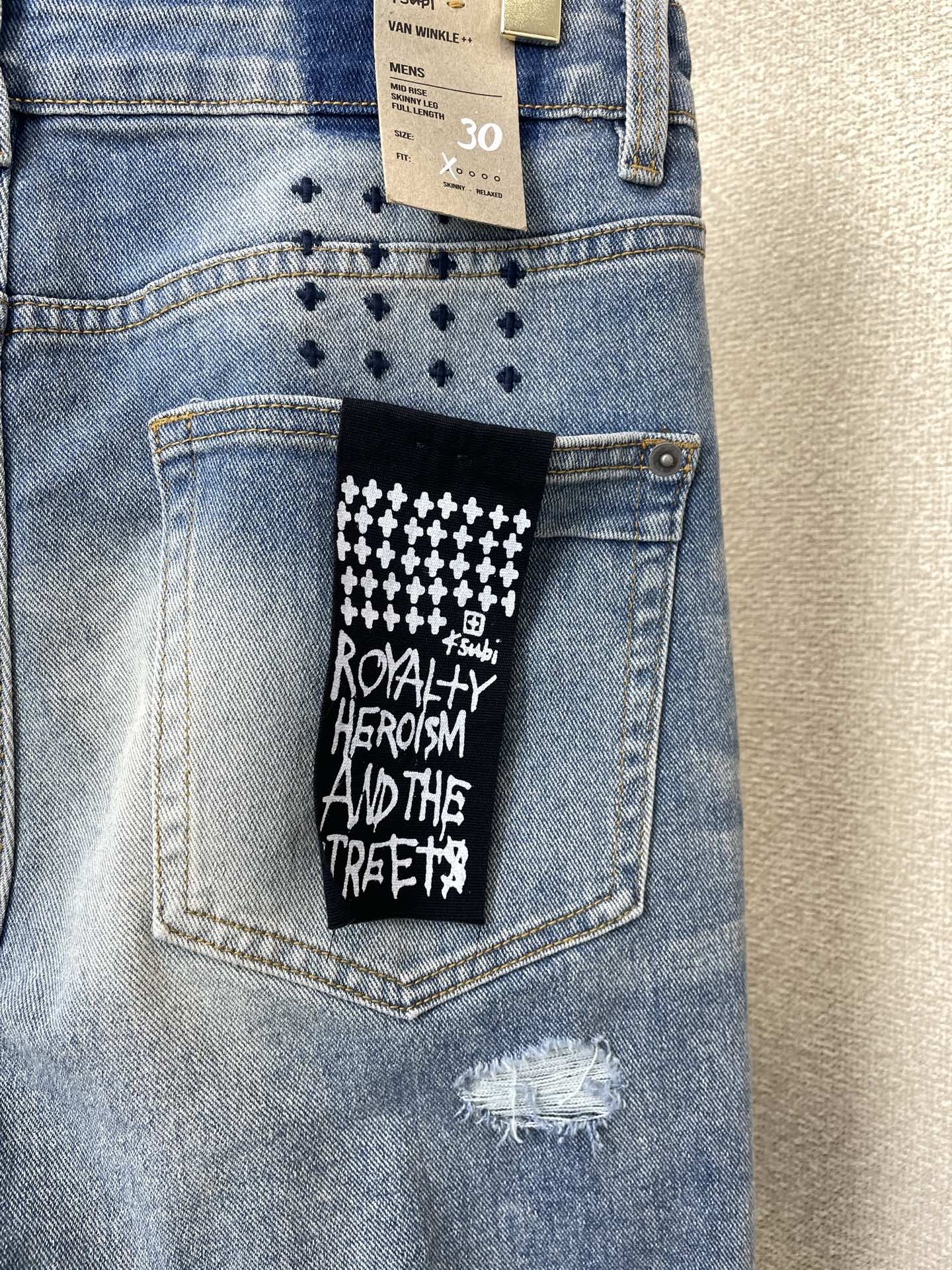。KSUBI💥砸锅卖铁都要上的新款新款 牛仔裤👖高端版本！专柜定制面料  透气舒适度高，细节无可挑剔，品