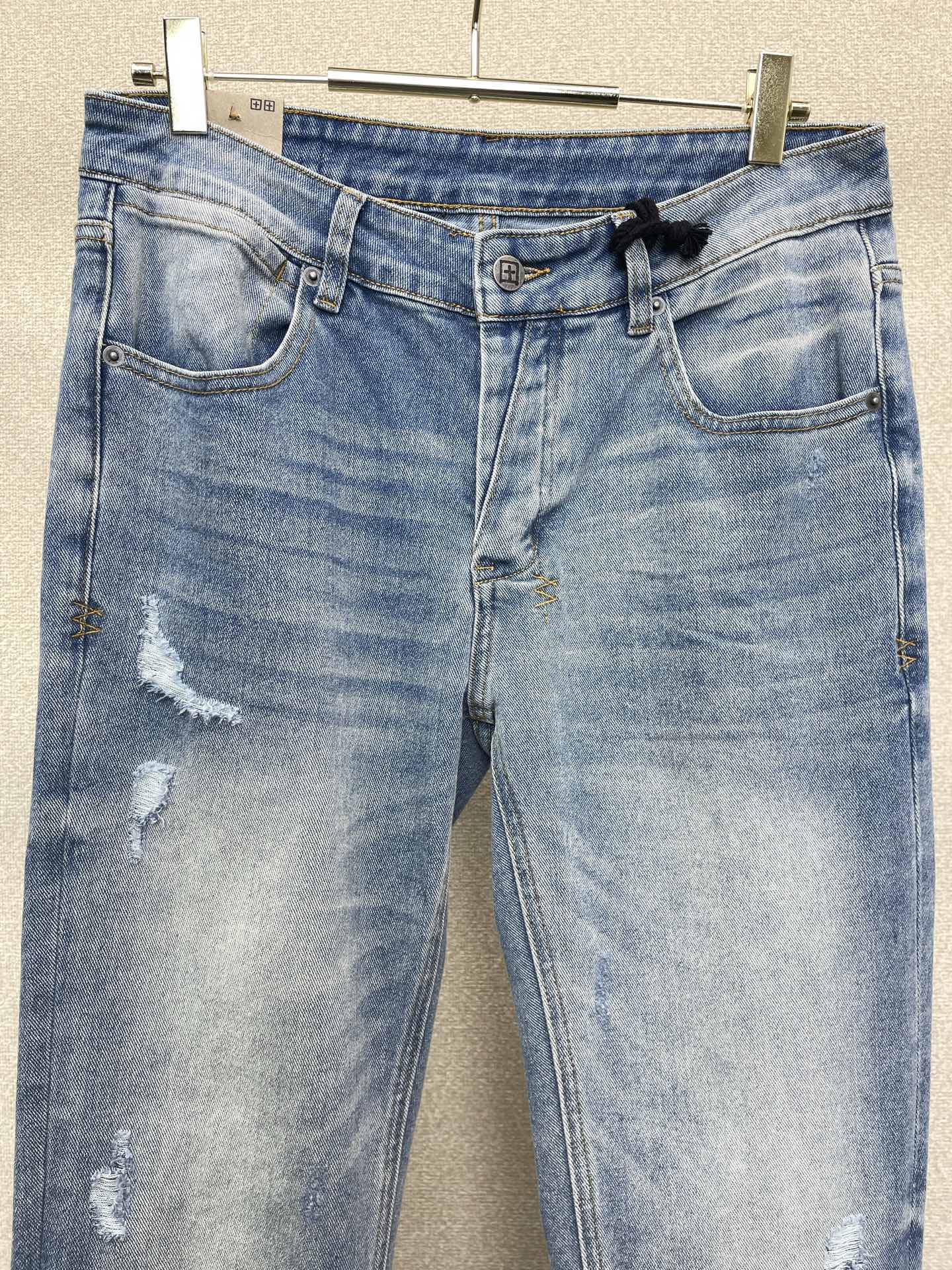 。KSUBI💥砸锅卖铁都要上的新款新款 牛仔裤👖高端版本！专柜定制面料  透气舒适度高，细节无可挑剔，品