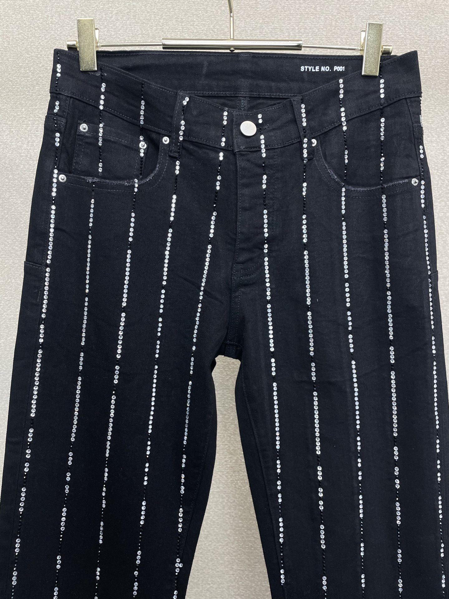 。PURPLE BRAND💥砸锅卖铁都要上的新款新款 牛仔裤👖高端版本！专柜定制面料  透气舒适度高，细