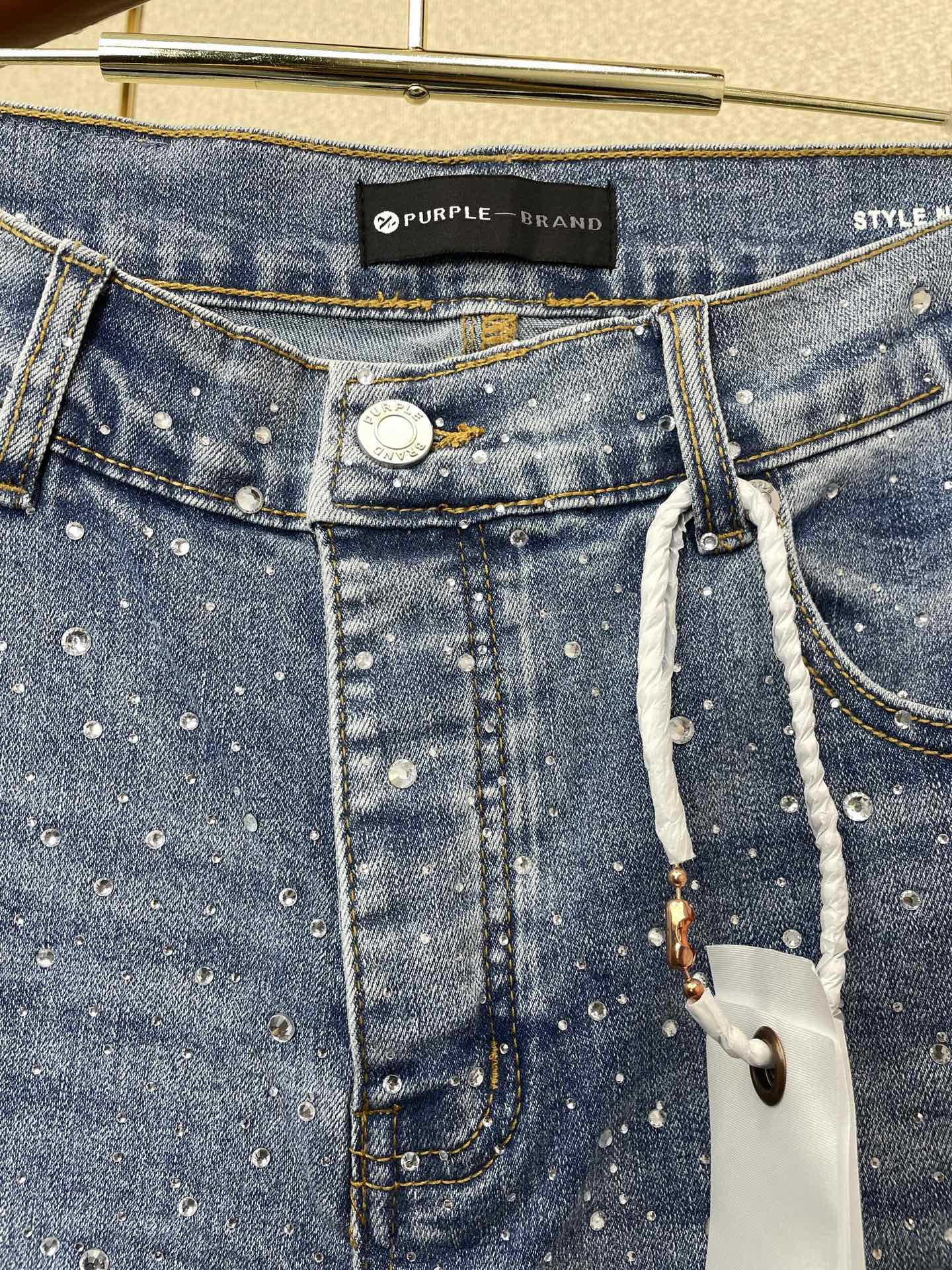 。PURPLE BRAND💥独家专供新款 牛仔裤👖高端版本！专柜定制面料  透气舒适度高，细节无可挑剔，