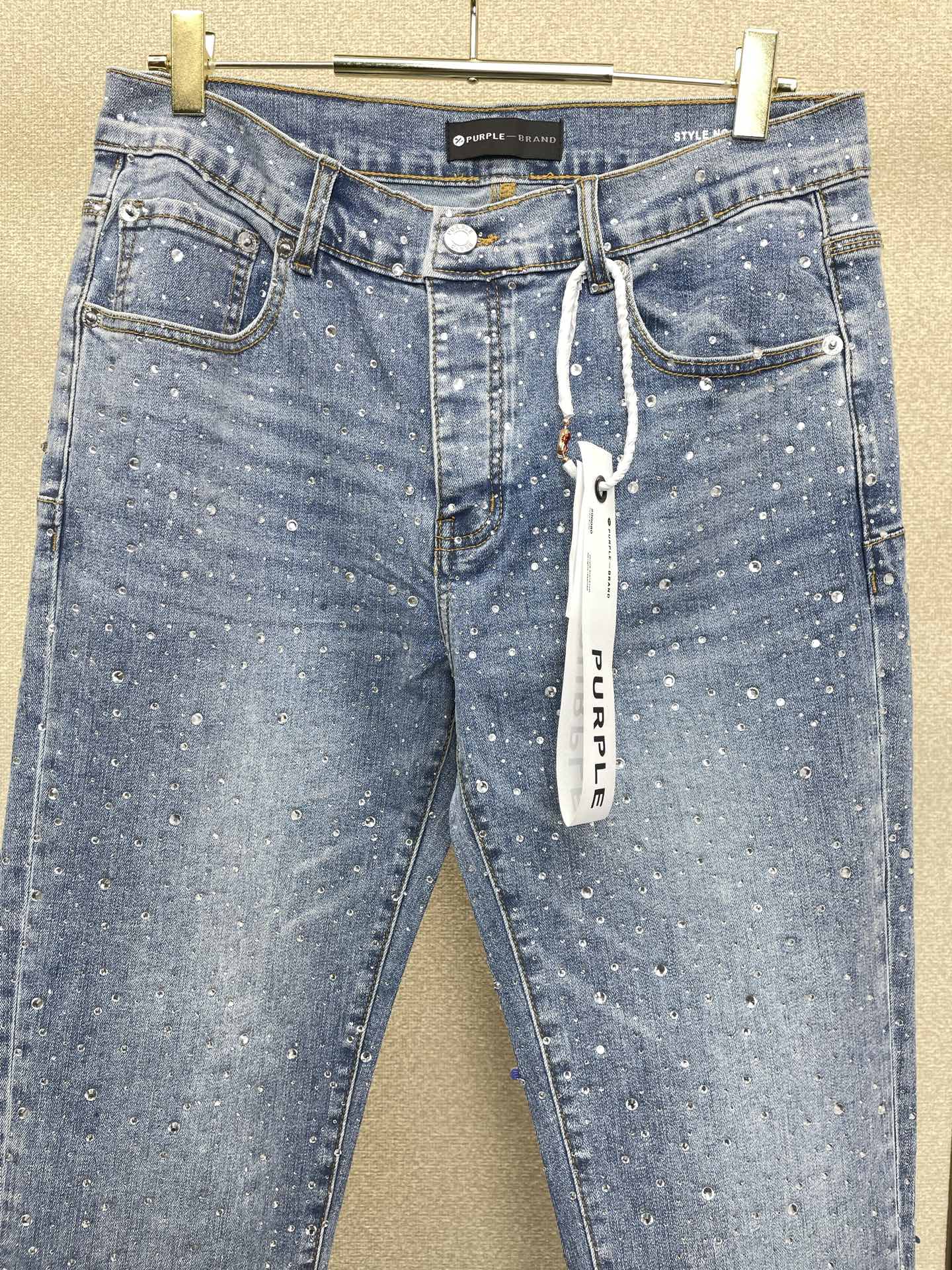 。PURPLE BRAND💥独家专供新款 牛仔裤👖高端版本！专柜定制面料  透气舒适度高，细节无可挑剔，