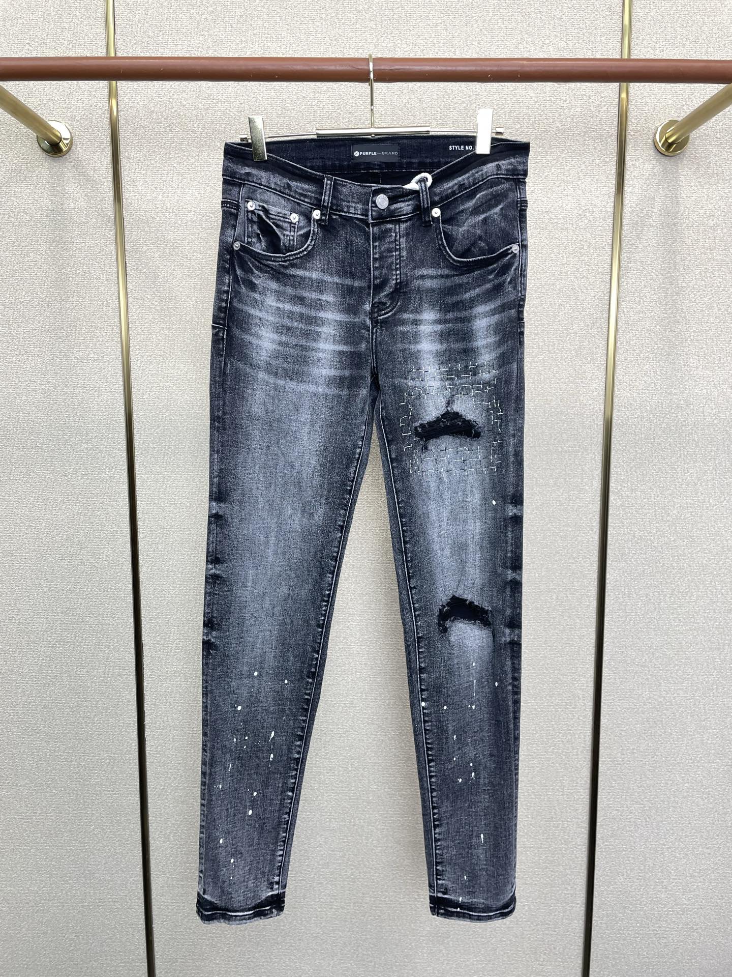 。PURPLE BRAND💥独家专供新款 牛仔裤👖高端版本！专柜定制面料  透气舒适度高，细节无可挑剔，