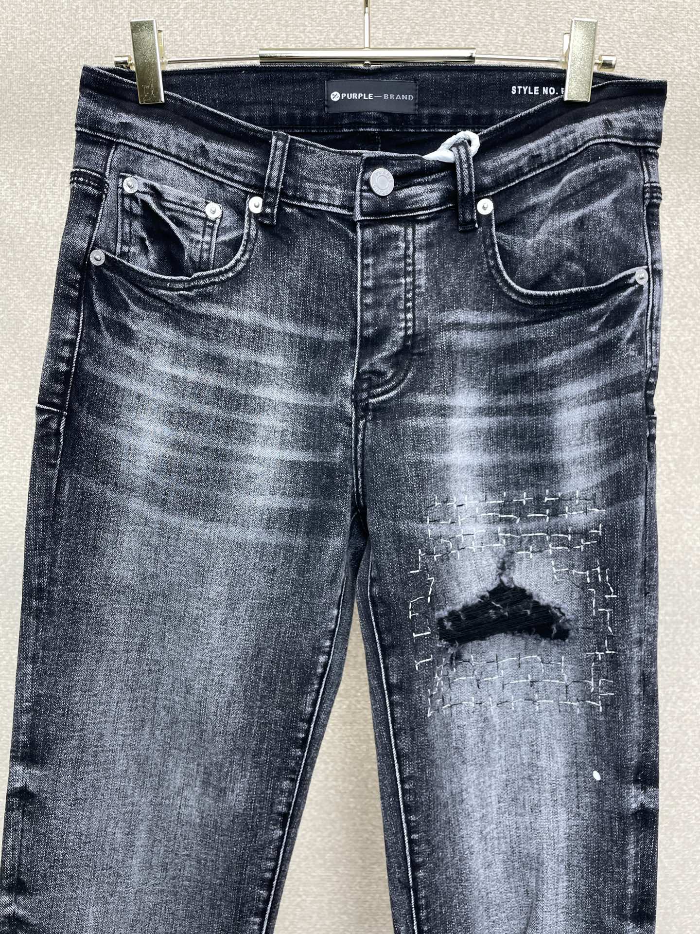 。PURPLE BRAND💥独家专供新款 牛仔裤👖高端版本！专柜定制面料  透气舒适度高，细节无可挑剔，