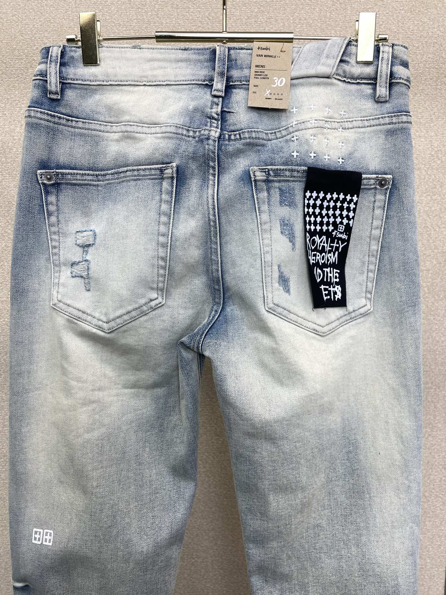 。KSUBI💥独家专供新款 牛仔裤👖高端版本！专柜定制面料  透气舒适度高，细节无可挑剔，品牌元素设计理