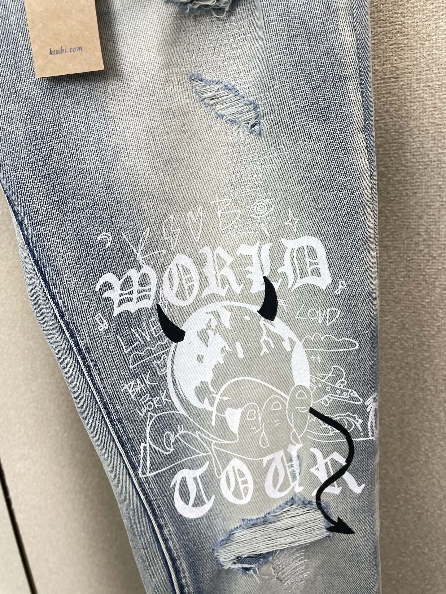 。KSUBI💥独家专供新款 牛仔裤👖高端版本！专柜定制面料  透气舒适度高，细节无可挑剔，品牌元素设计理