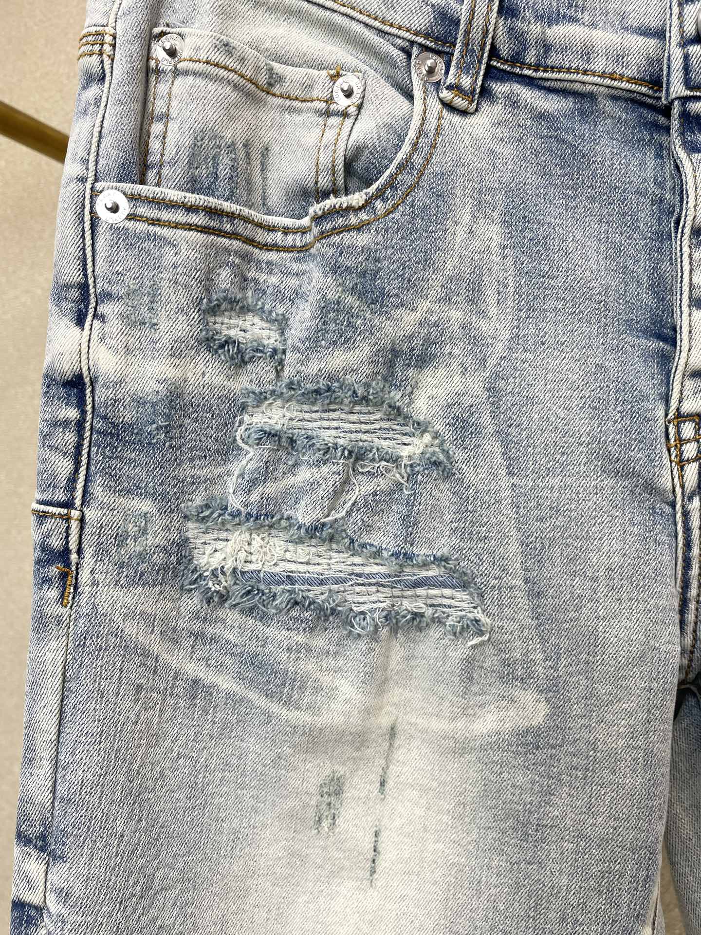 。PURPLE BRAND💥砸锅卖铁都要上的新款新款 牛仔裤👖高端版本！专柜定制面料  透气舒适度高，细