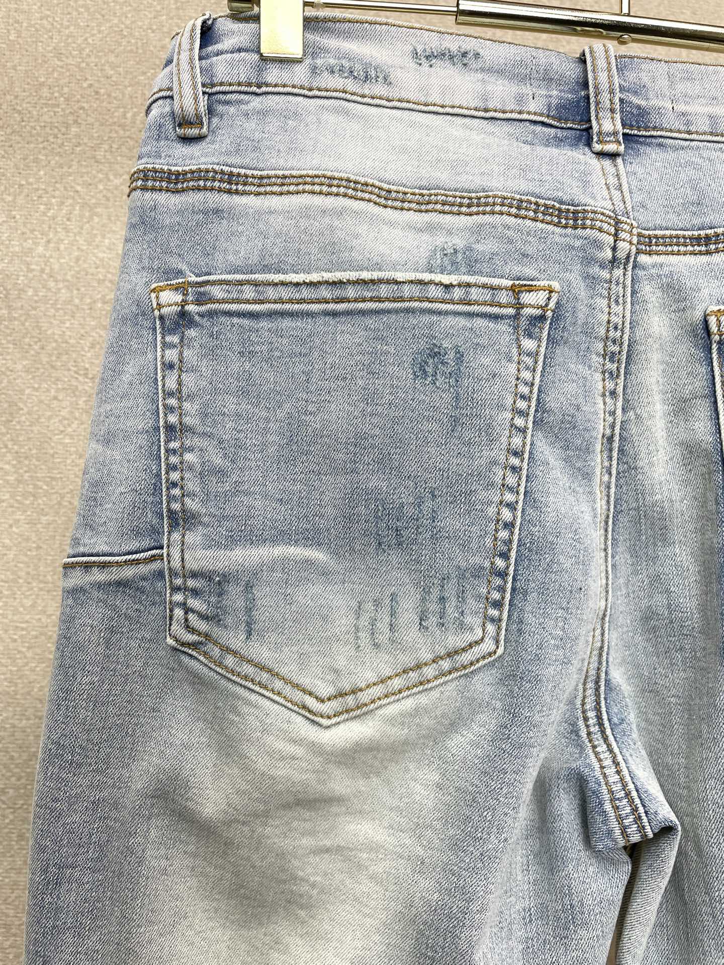 。PURPLE BRAND💥砸锅卖铁都要上的新款新款 牛仔裤👖高端版本！专柜定制面料  透气舒适度高，细