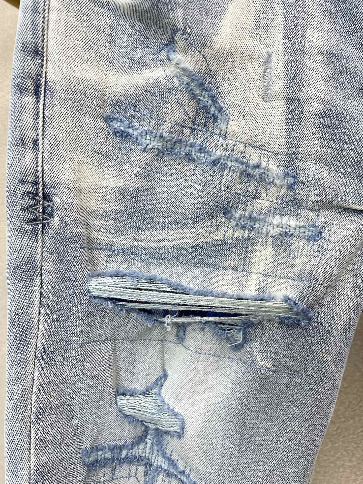 。KSUBI💥独家专供新款 牛仔裤👖高端版本！专柜定制面料  透气舒适度高，细节无可挑剔，品牌元素设计理