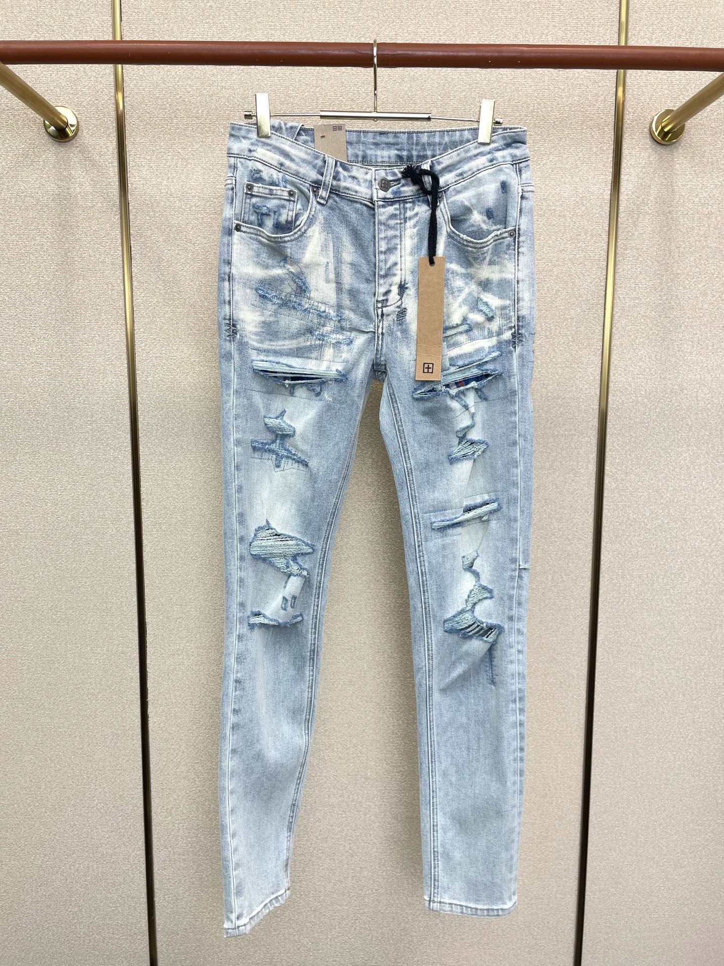 。KSUBI💥独家专供新款 牛仔裤👖高端版本！专柜定制面料  透气舒适度高，细节无可挑剔，品牌元素设计理