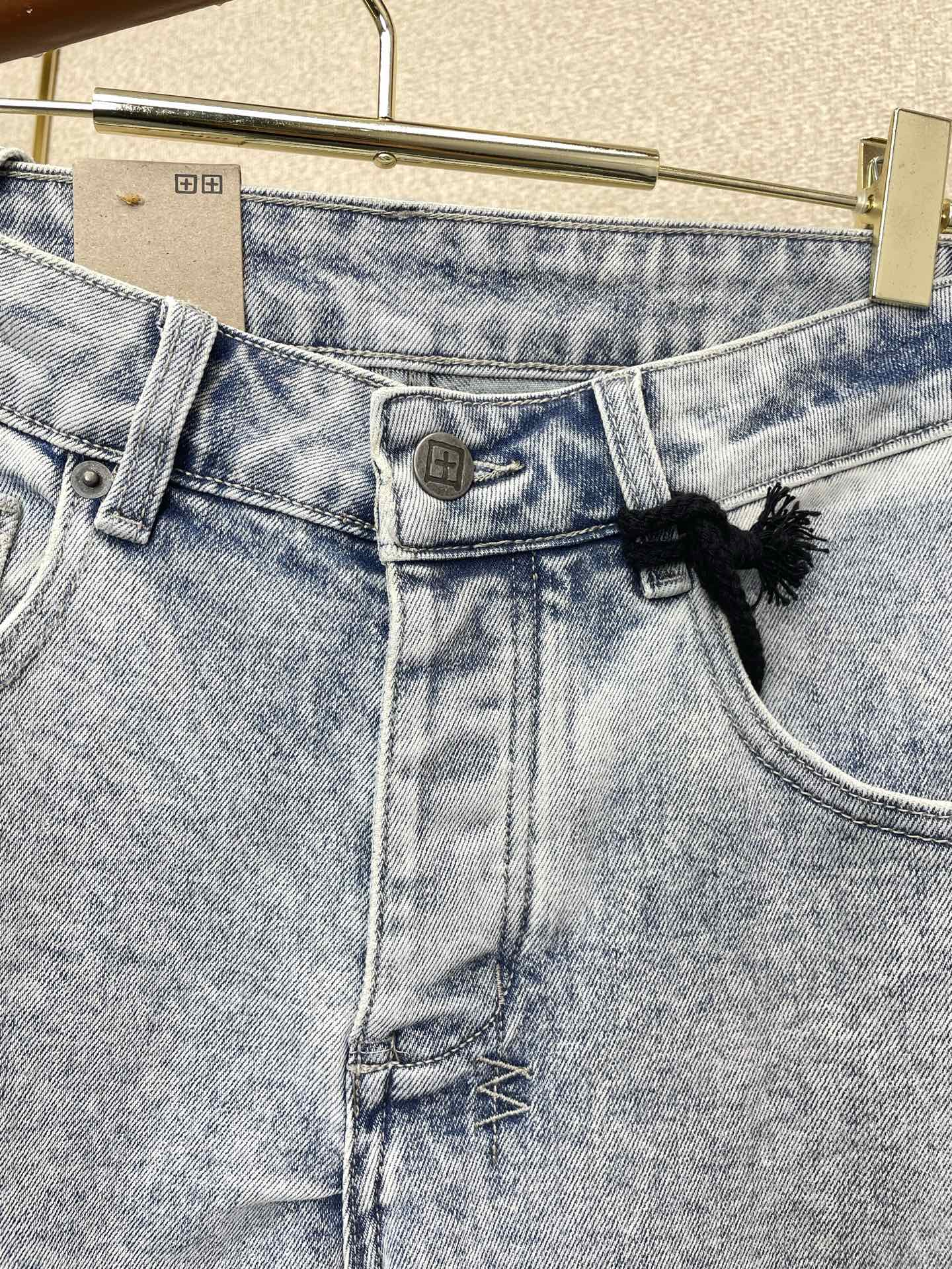 。KSUBI💥独家专供新款 牛仔裤👖高端版本！专柜定制面料  透气舒适度高，细节无可挑剔，品牌元素设计理