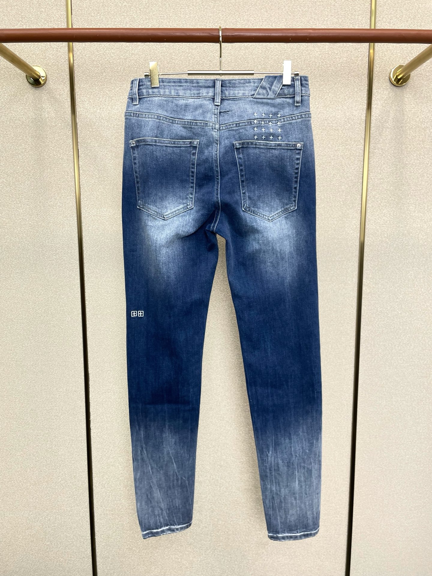 。KSUBI💥砸锅卖铁都要上的新款新款 牛仔裤👖高端版本！专柜定制面料  透气舒适度高，细节无可挑剔，品