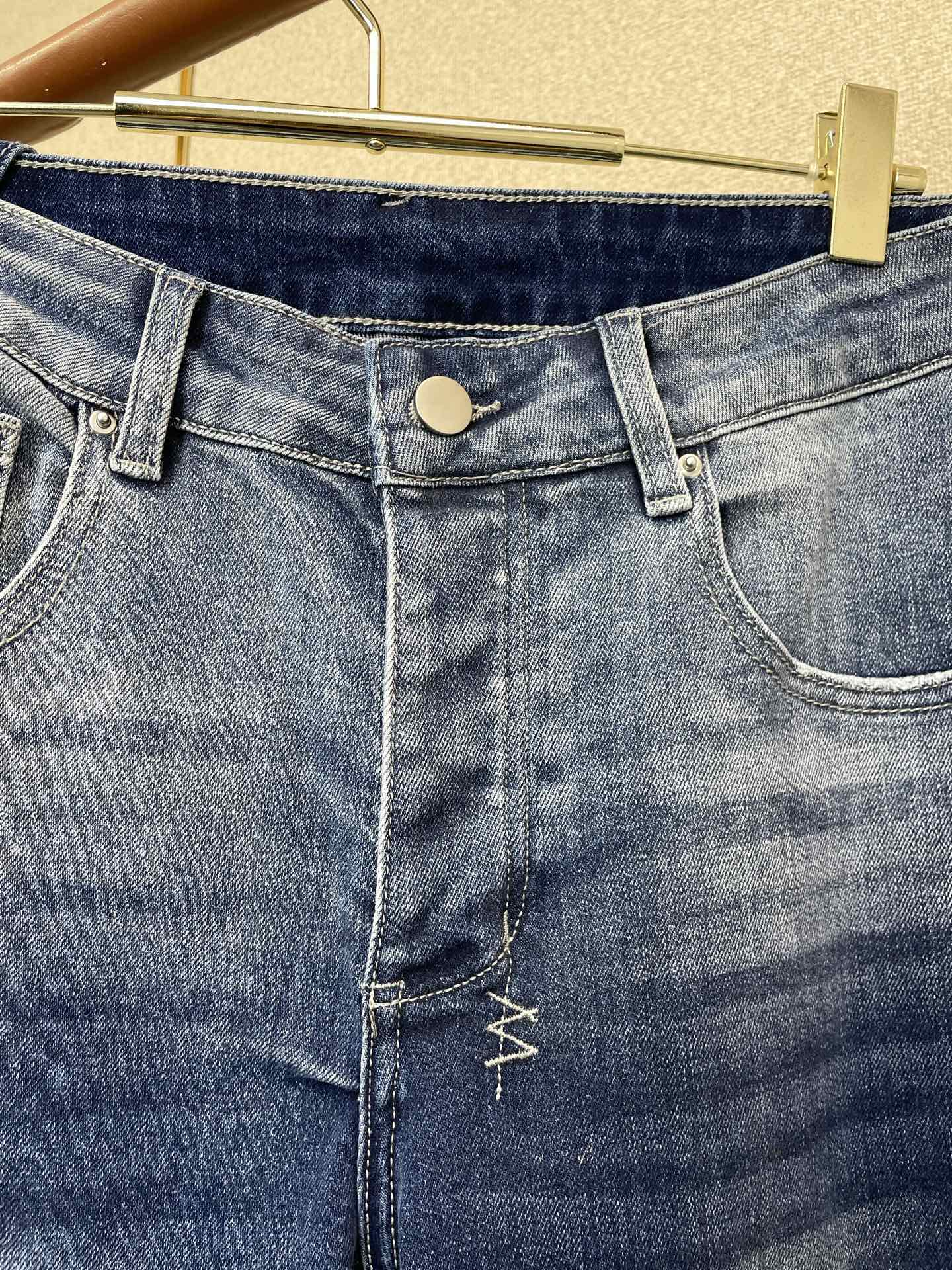 。KSUBI💥砸锅卖铁都要上的新款新款 牛仔裤👖高端版本！专柜定制面料  透气舒适度高，细节无可挑剔，品