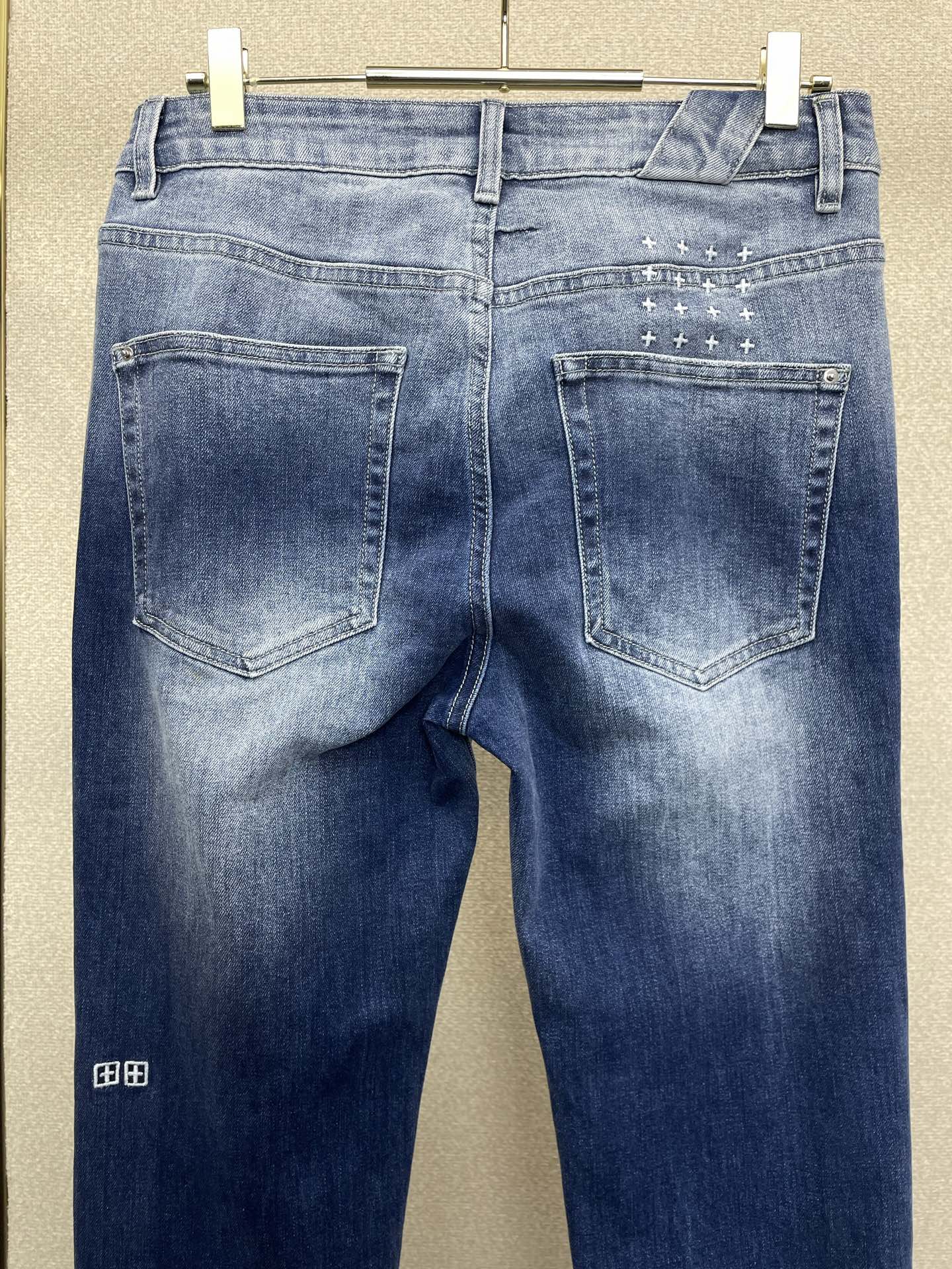 。KSUBI💥砸锅卖铁都要上的新款新款 牛仔裤👖高端版本！专柜定制面料  透气舒适度高，细节无可挑剔，品