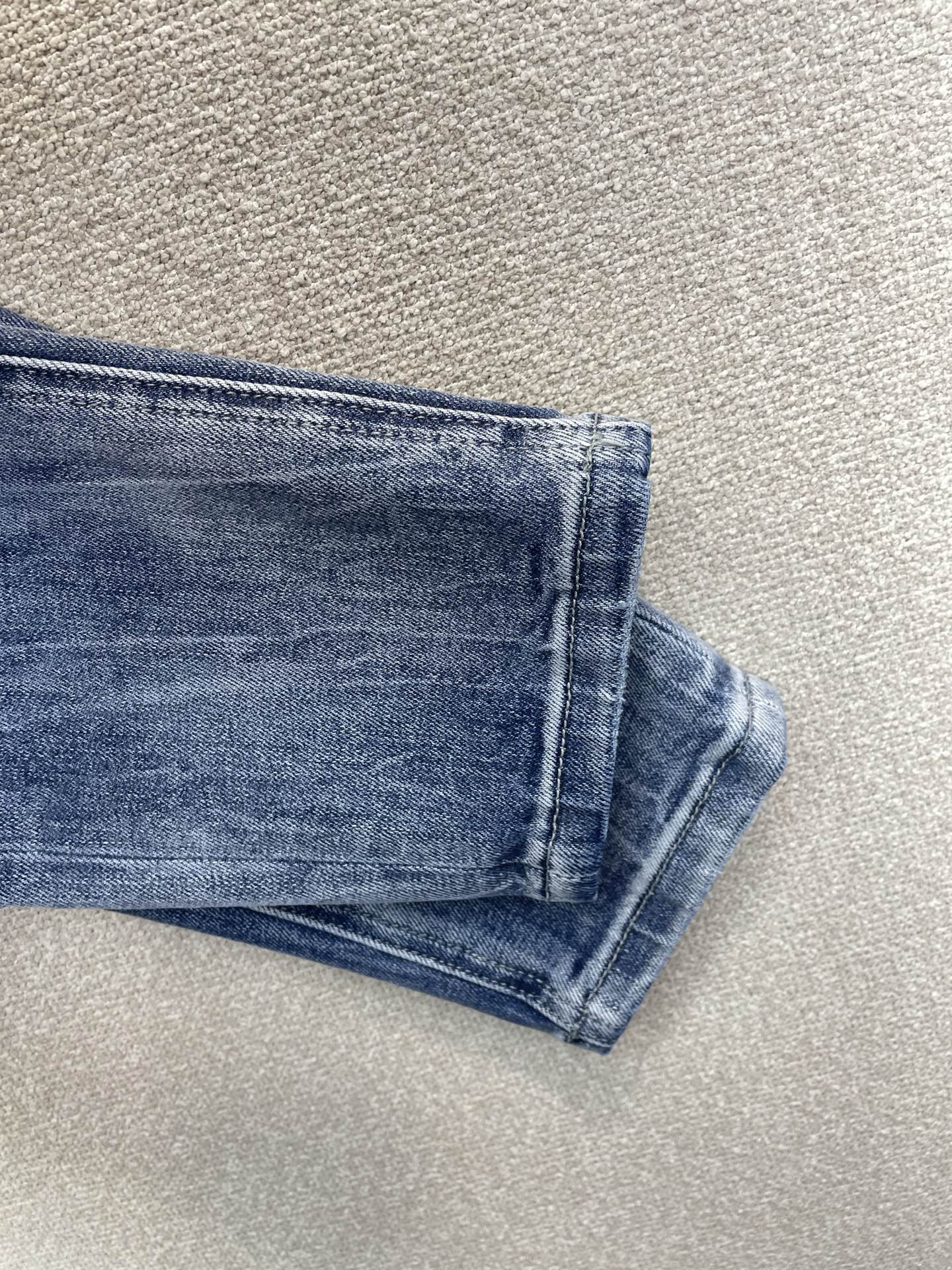 。KSUBI💥砸锅卖铁都要上的新款新款 牛仔裤👖高端版本！专柜定制面料  透气舒适度高，细节无可挑剔，品