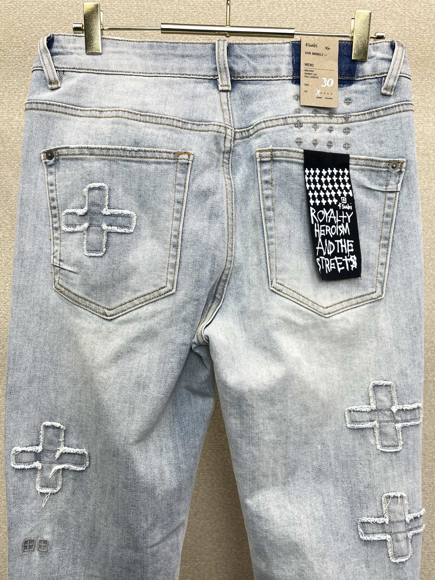 。KSUBI💥独家专供新款 牛仔裤👖高端版本！专柜定制面料 烫钻设计 透气舒适度高，细节无可挑剔，品牌元