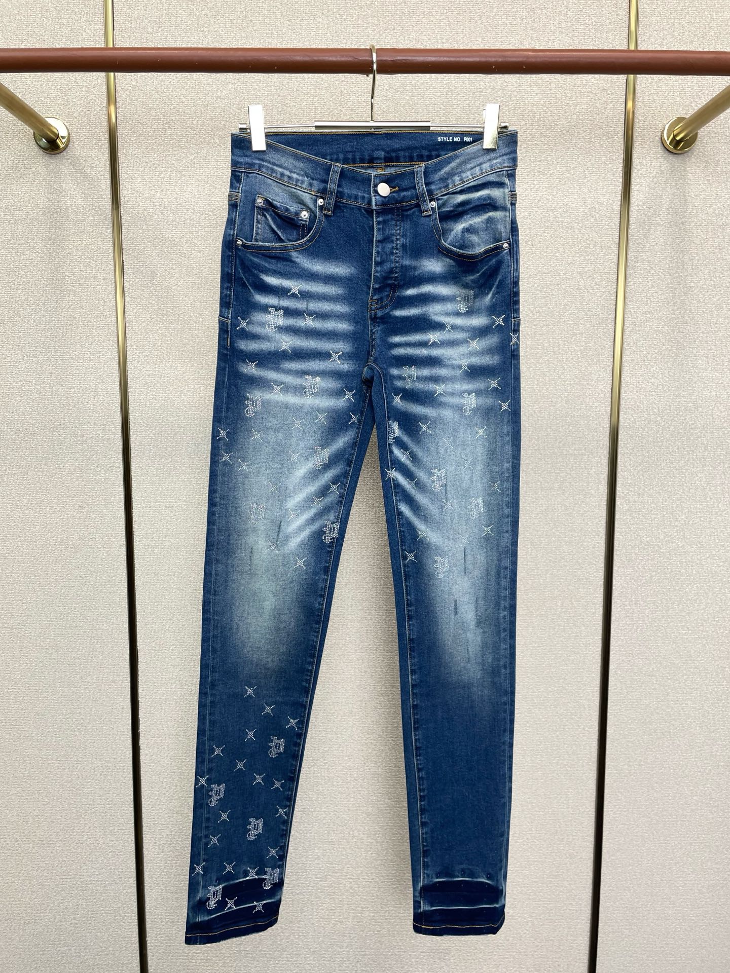 。PURPLE BRAND💥独家专供新款 牛仔裤👖高端版本！专柜定制面料 烫钻设计 透气舒适度高，细节无