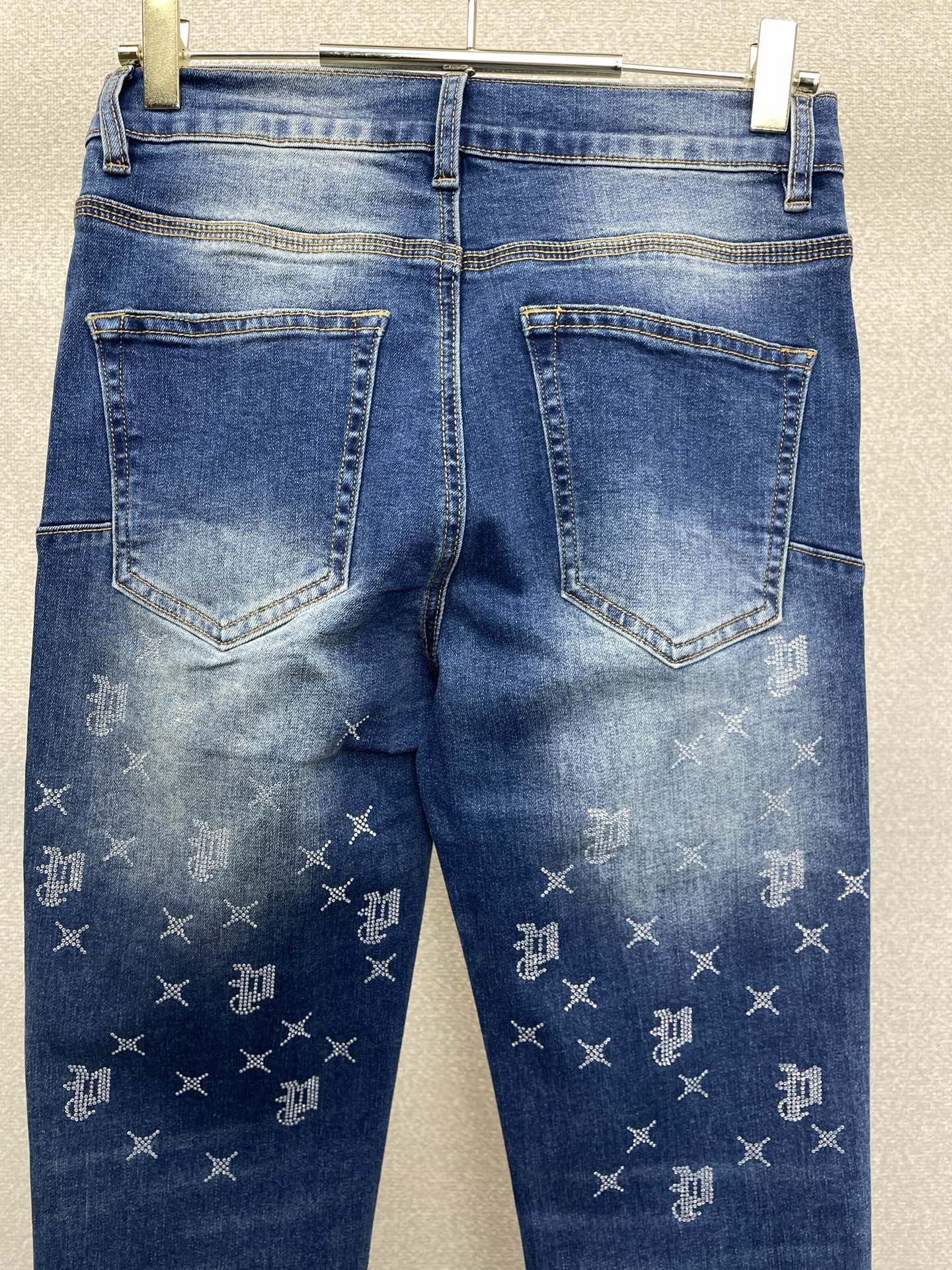 。PURPLE BRAND💥独家专供新款 牛仔裤👖高端版本！专柜定制面料 烫钻设计 透气舒适度高，细节无