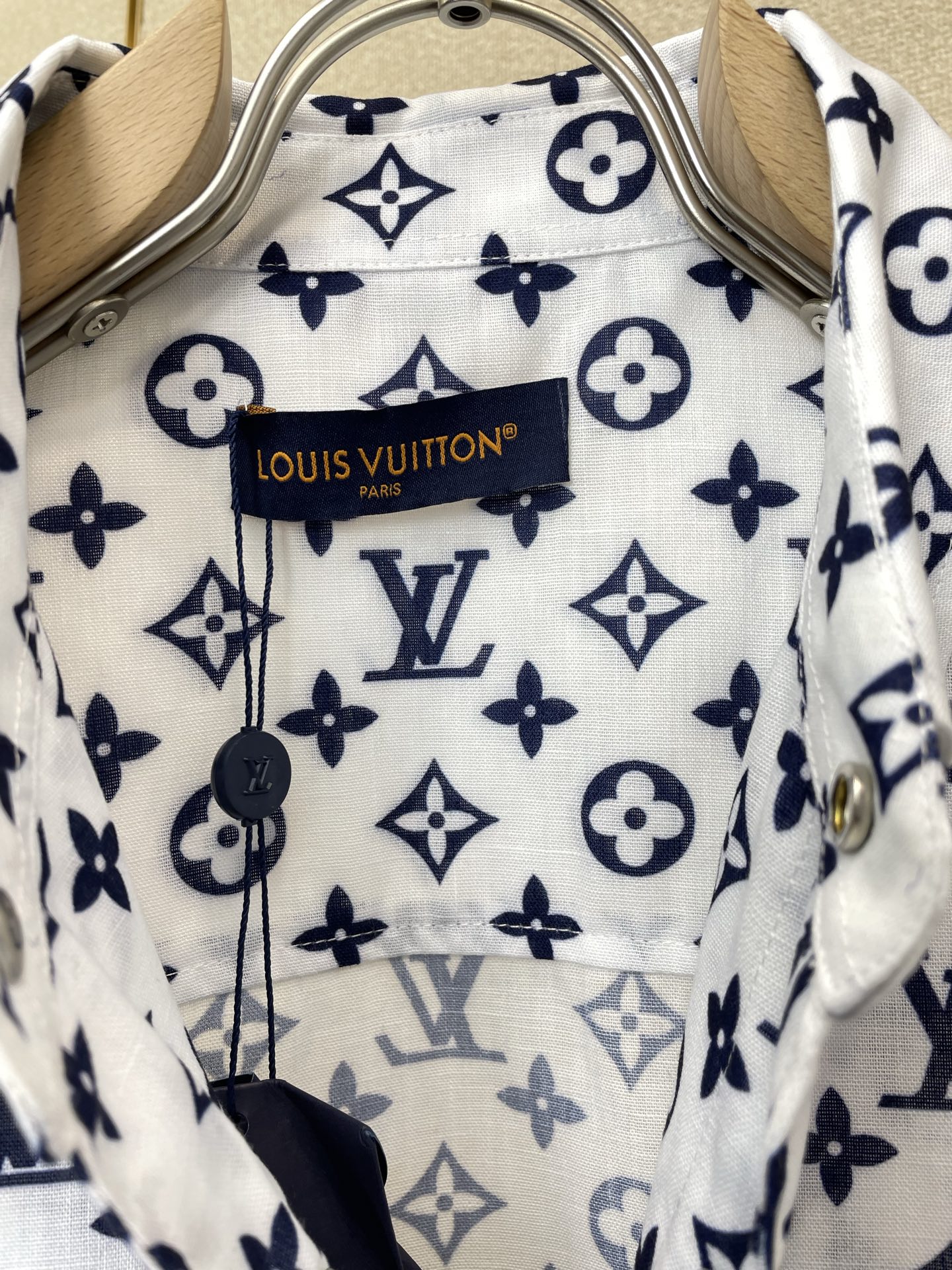 /套。Louis Vuitton路易威登💥砸锅卖铁都要上的新款新款专柜同款套装，高级感满满！细节精致高档