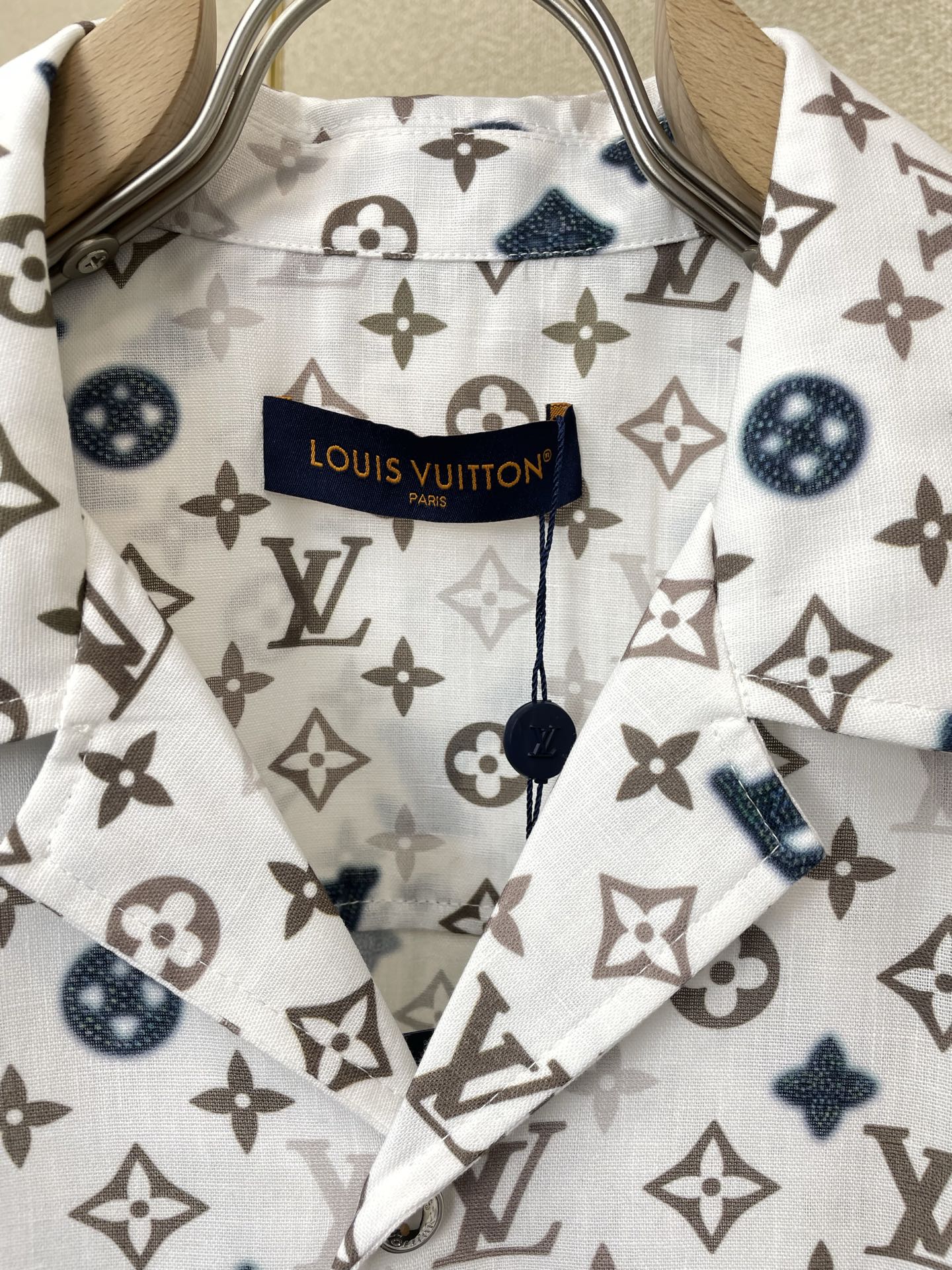 /套。Louis Vuitton路易威登💥砸锅卖铁都要上的新款新款专柜同款套装，高级感满满！细节精致高档