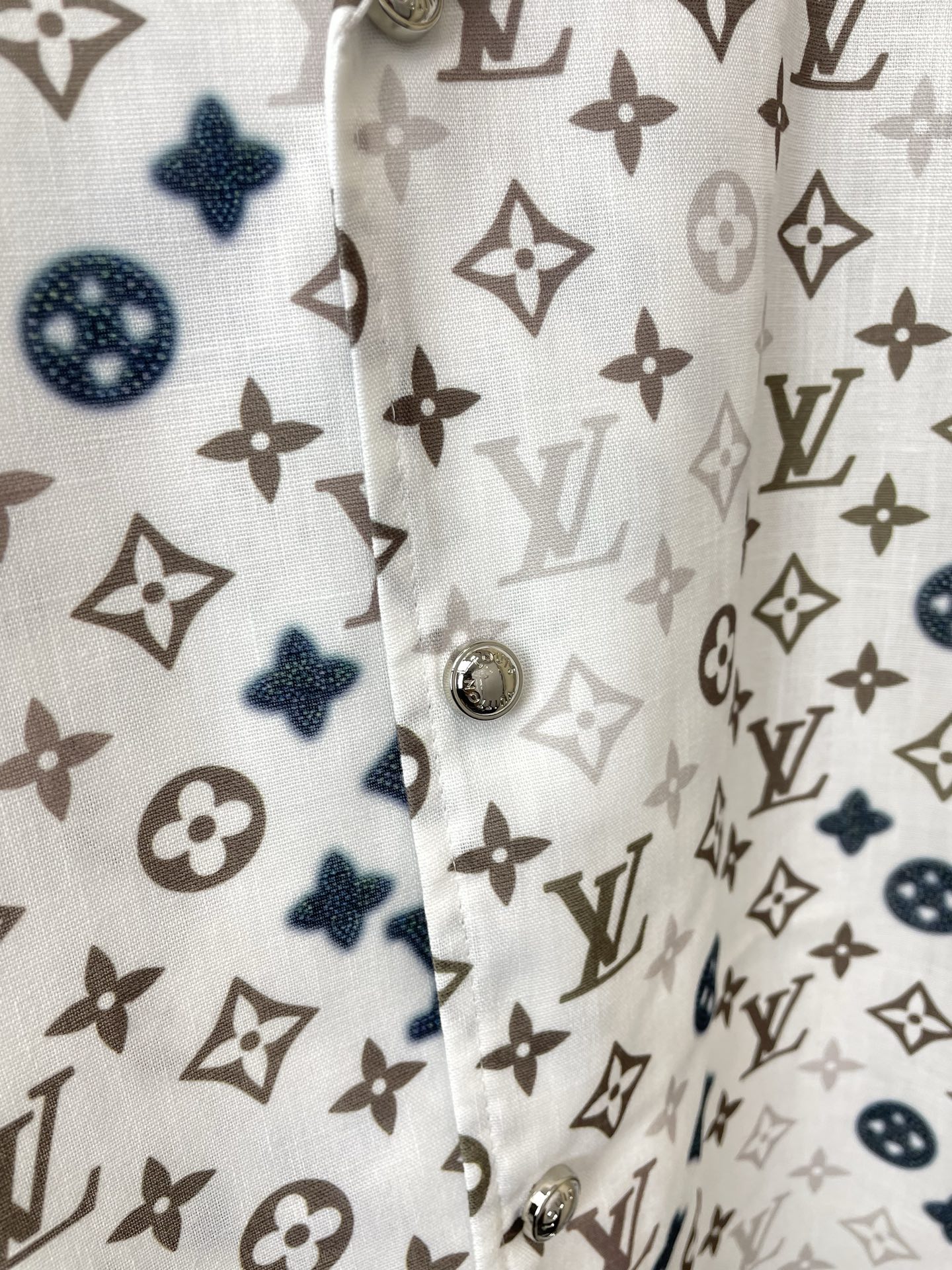 /套。Louis Vuitton路易威登💥砸锅卖铁都要上的新款新款专柜同款套装，高级感满满！细节精致高档