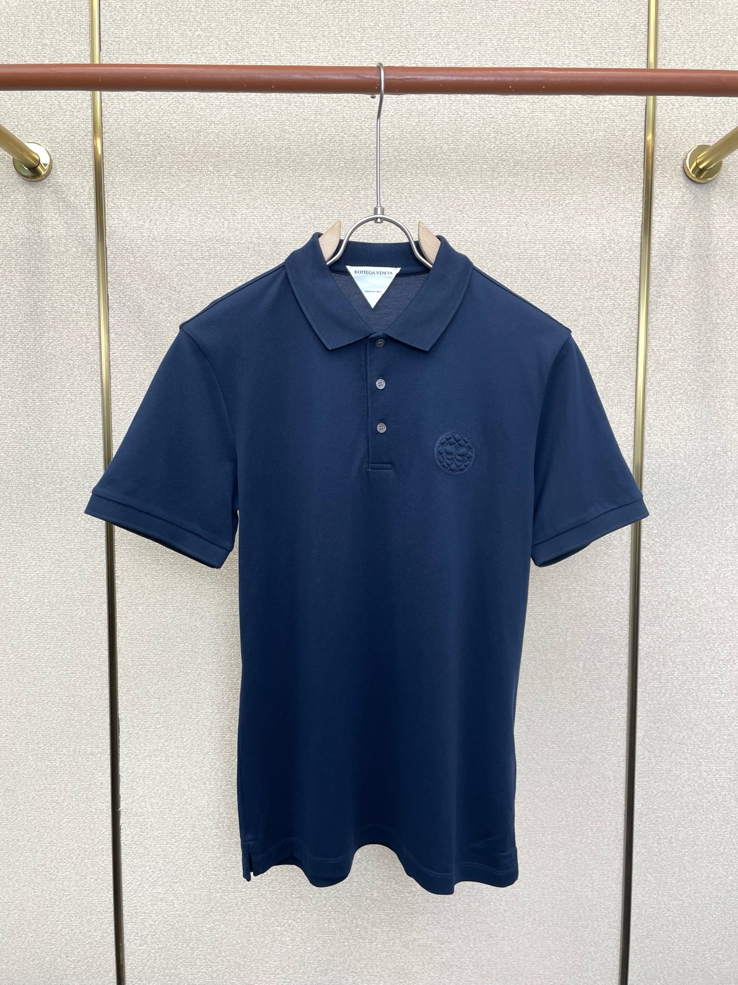 。Bottega Veneta葆蝶家💥砸锅卖铁都要上的新款新款原单男士休闲短袖 高端定制 高版本 时尚百