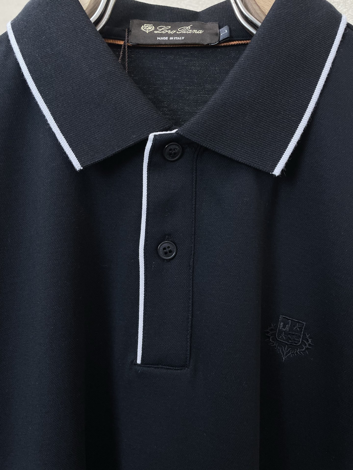 。Loro Piana-Loro Piana诺悠翩雅💥砸锅卖铁都要上的新款新款原单男士休闲短袖 高端定制