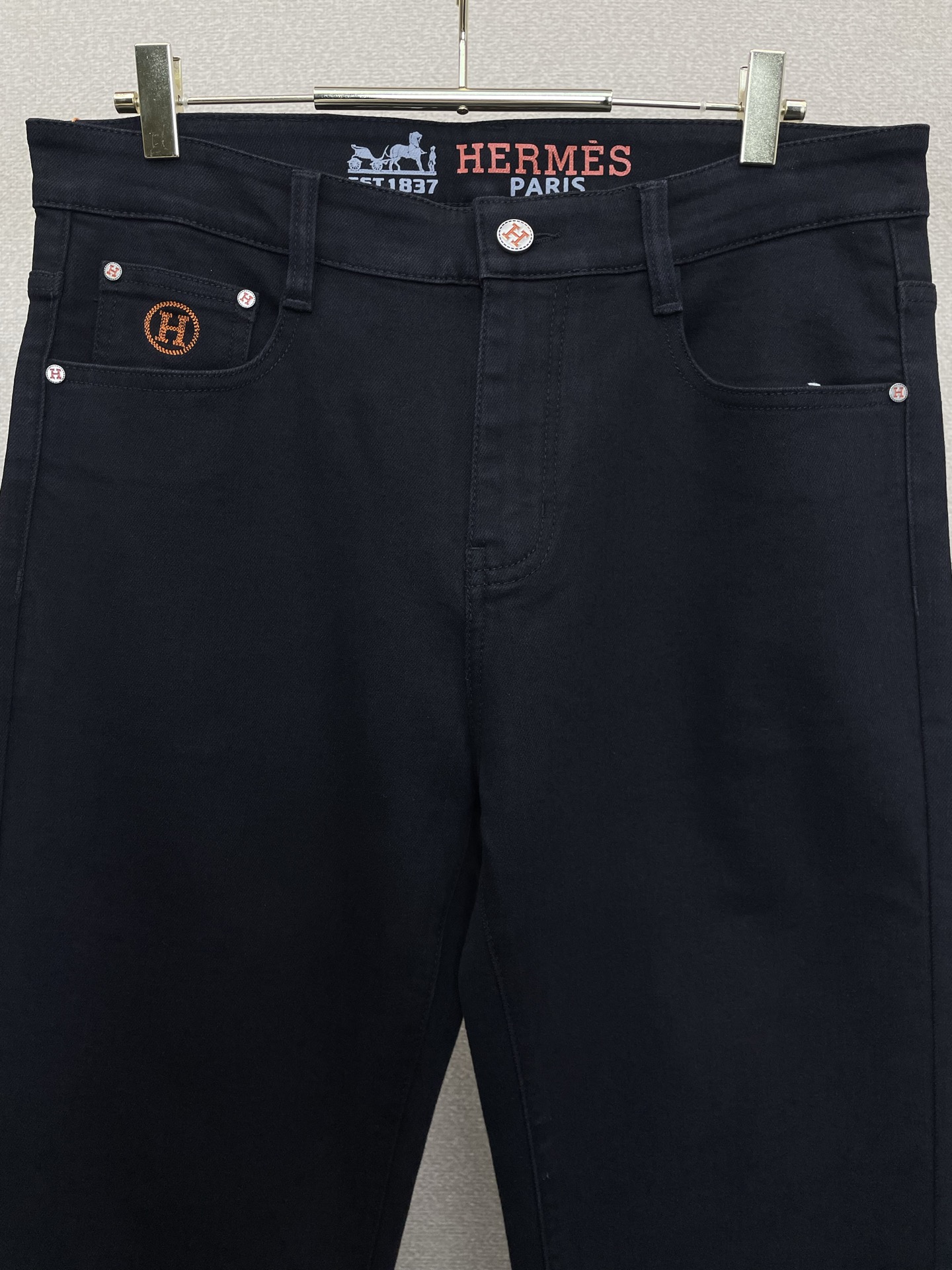 。Hermès爱马仕💥砸锅卖铁都要上的新款新款休闲牛仔裤👖高端版本 专柜定制面料 透气舒适度高，细节无可
