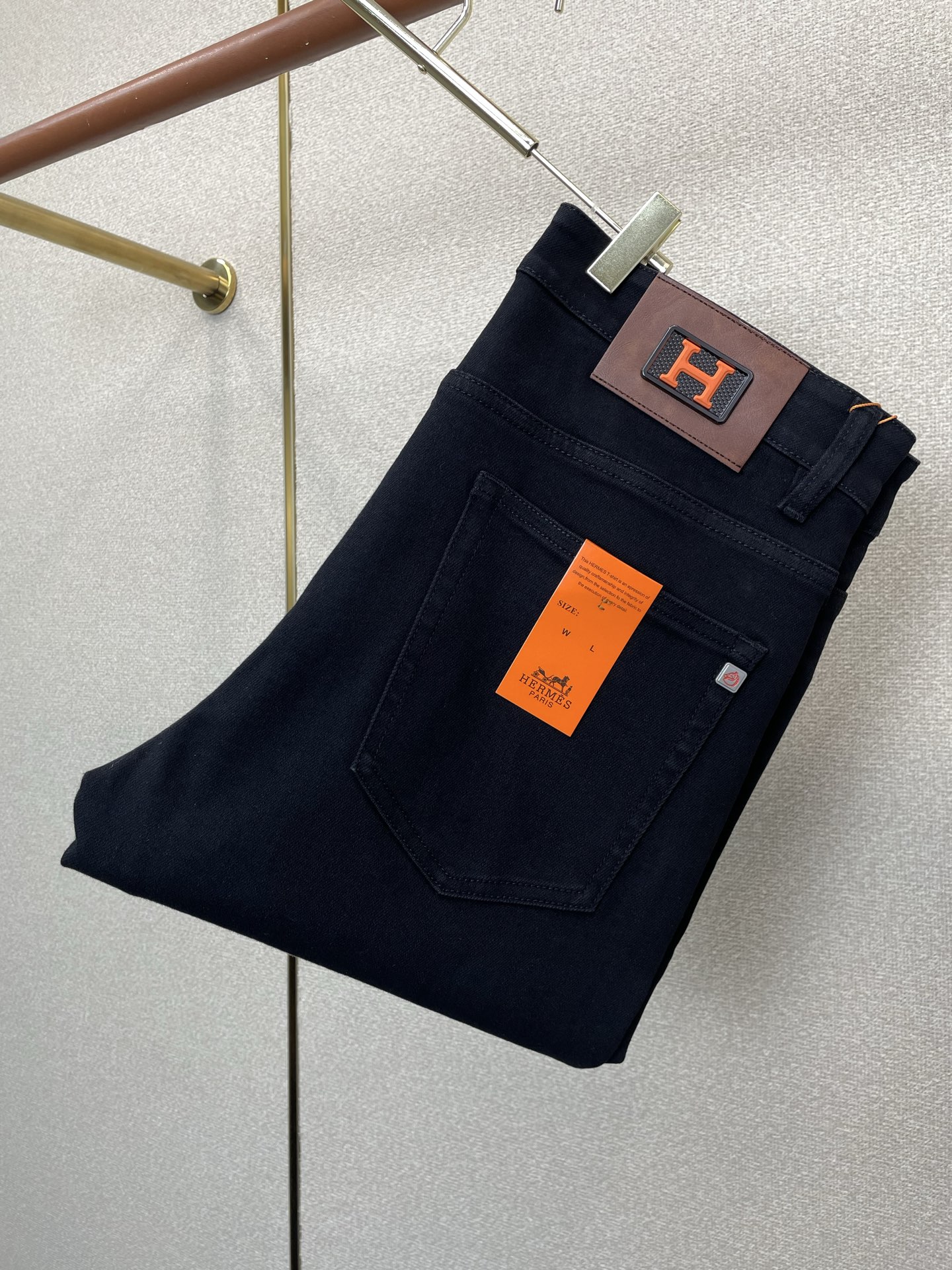 。Hermès爱马仕💥砸锅卖铁都要上的新款新款休闲牛仔裤👖高端版本 专柜定制面料 透气舒适度高，细节无可