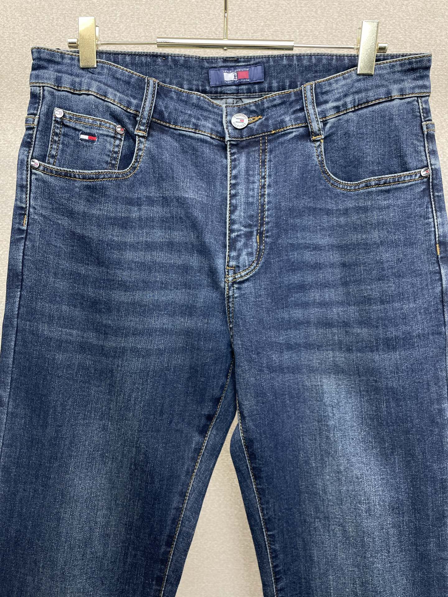 。TOMMY汤米💥砸锅卖铁都要上的新款新款休闲牛仔裤👖高端版本 专柜定制面料 透气舒适度高，细节无可挑剔