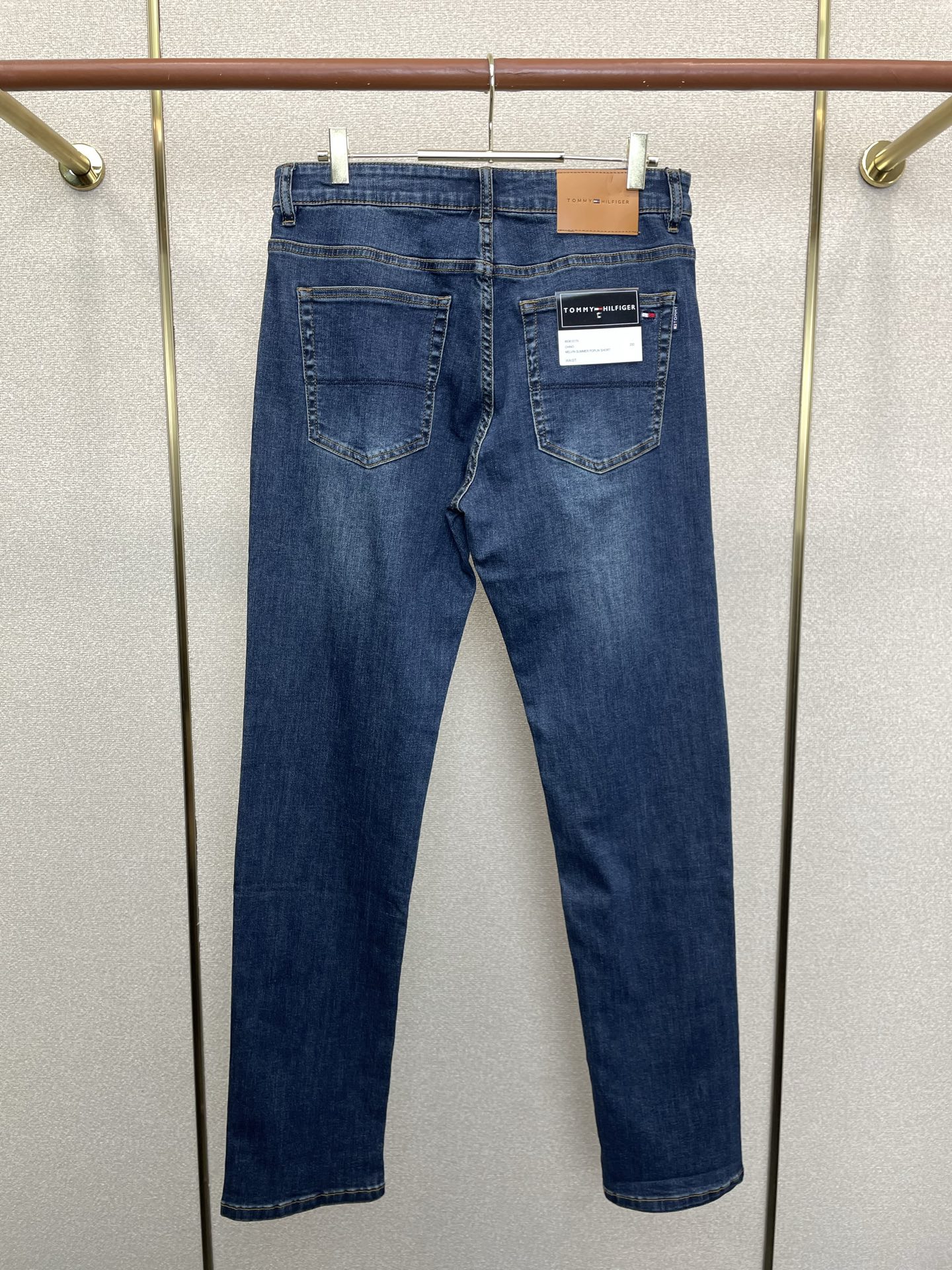。TOMMY汤米💥砸锅卖铁都要上的新款新款休闲牛仔裤👖高端版本 专柜定制面料 透气舒适度高，细节无可挑剔