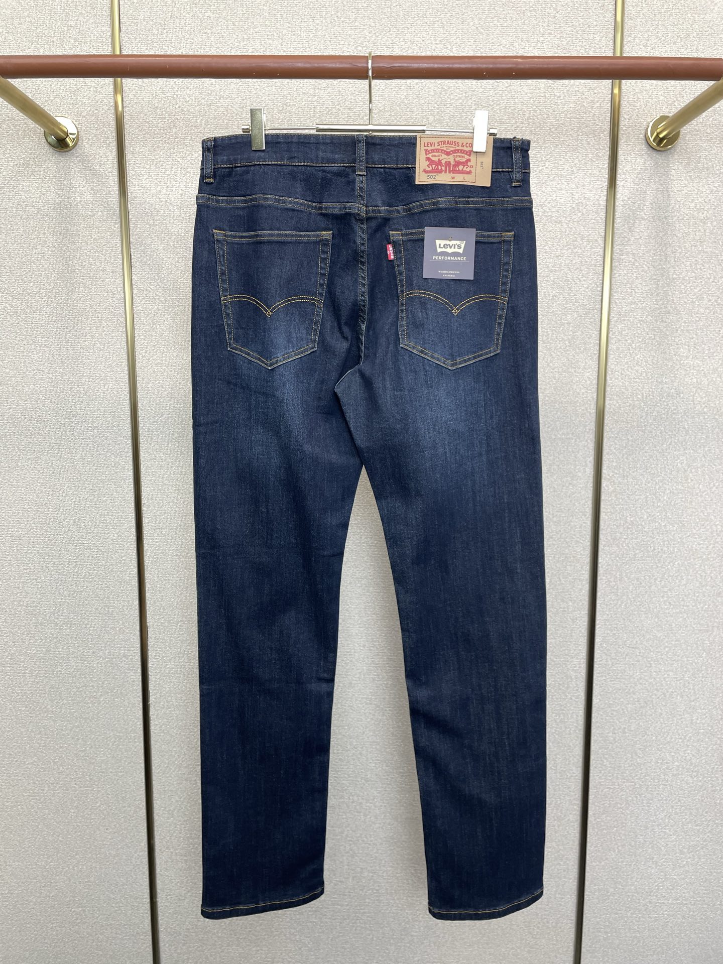 Levi’s李维斯💥砸锅卖铁都要上的新款新款休闲牛仔裤👖高端版本 专柜定制面料 透气舒适度高，细节无可挑