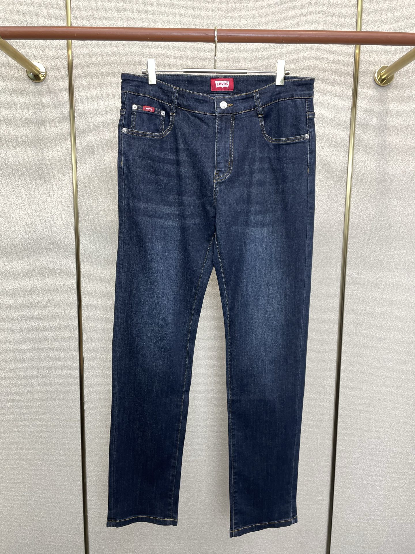 Levi’s李维斯💥砸锅卖铁都要上的新款新款休闲牛仔裤👖高端版本 专柜定制面料 透气舒适度高，细节无可挑