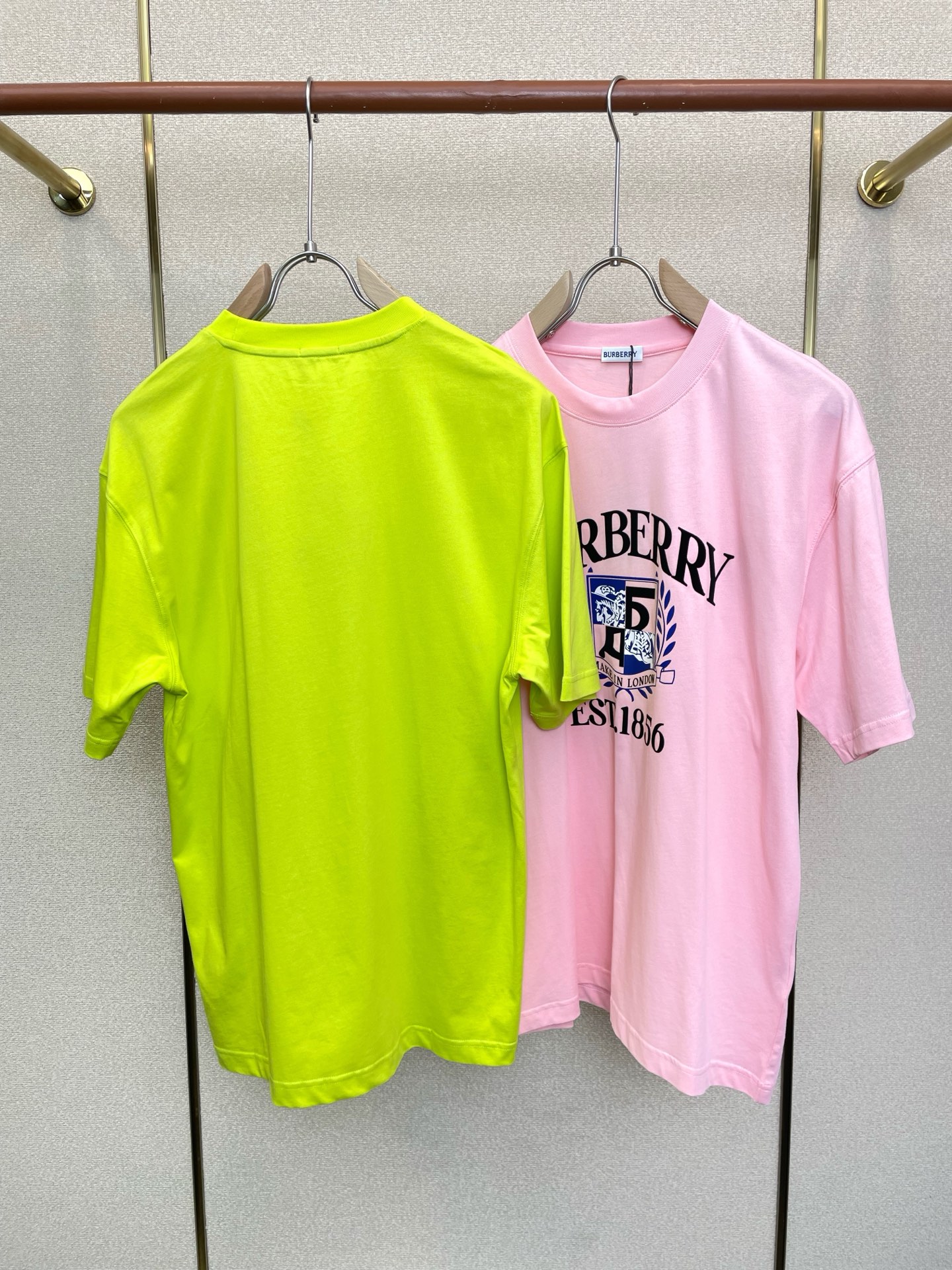 。Burberry巴宝莉💥独家专供新款原单男士休闲短袖 高端定制 高端版本 时尚百搭爆款⚠️⚠️✨✨进口