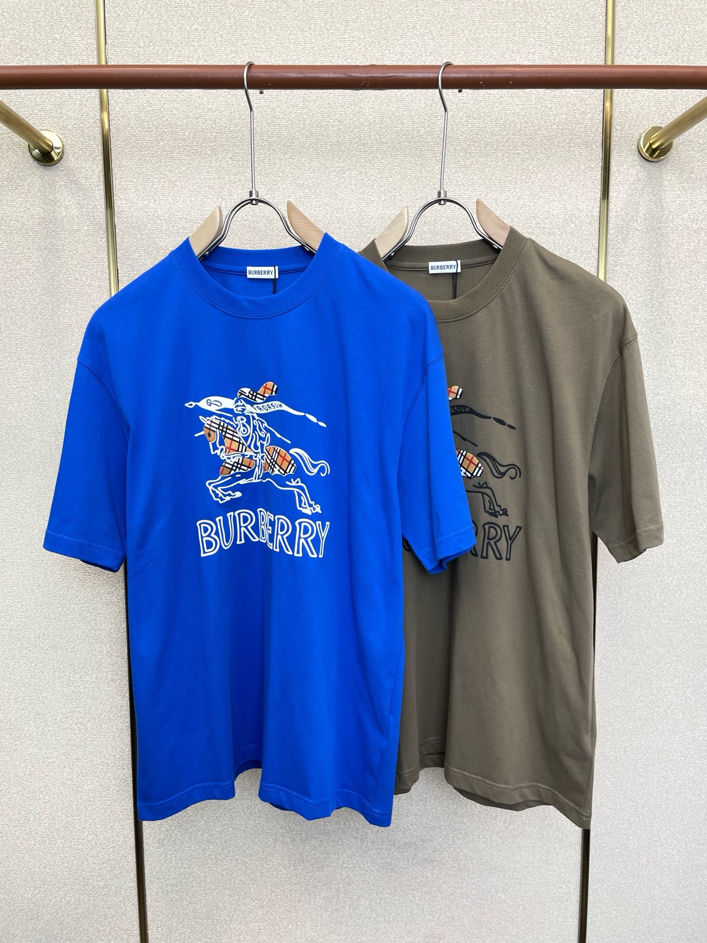 。Burberry巴宝莉💥独家专供新款原单男士休闲短袖 高端定制 高端版本 时尚百搭爆款⚠️⚠️✨✨进口