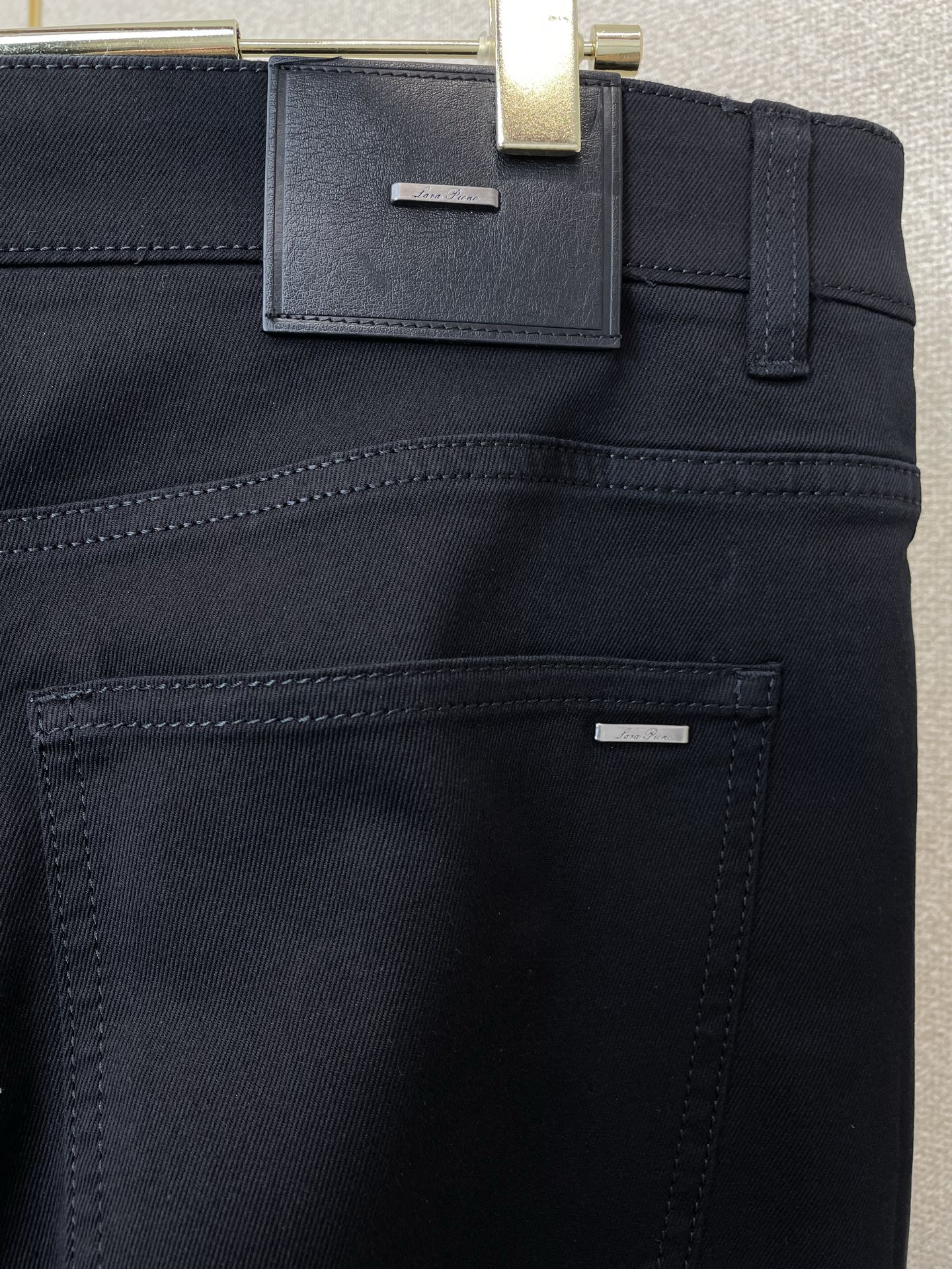 。Loro Piana-Loro Piana诺悠翩雅💥独家专供新款休闲牛仔裤👖高端版本！专柜定制面料 透