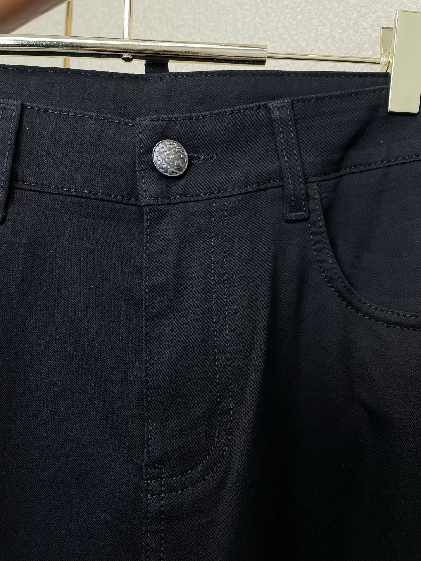 。Bottega Veneta葆蝶家💥独家专供新款休闲牛仔裤👖高端版本！专柜定制面料 透气舒适度高，细节