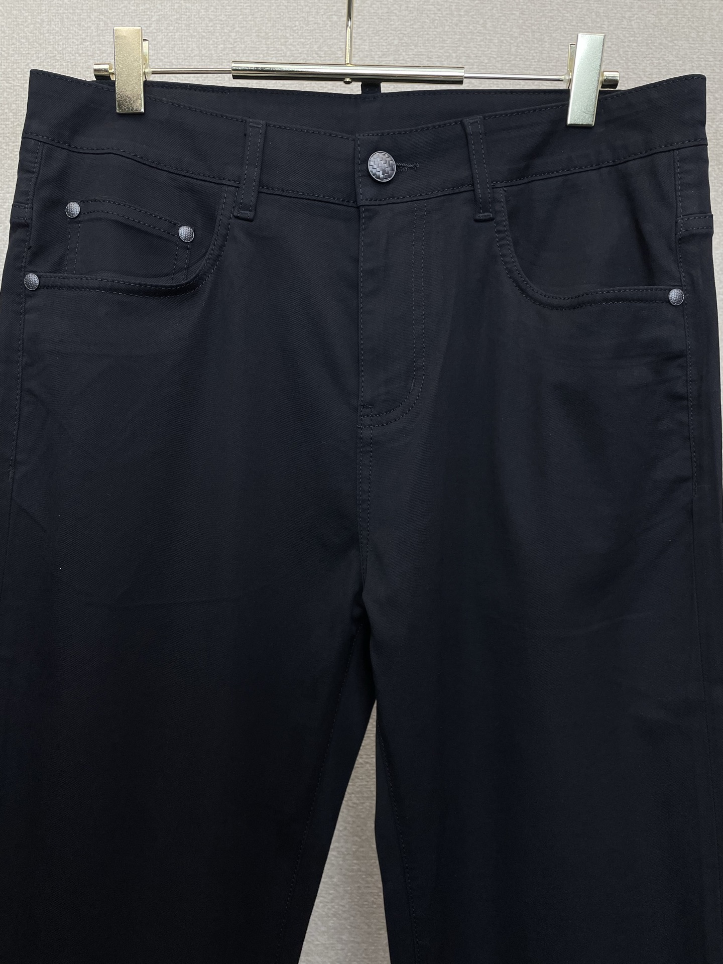 。Bottega Veneta葆蝶家💥独家专供新款休闲牛仔裤👖高端版本！专柜定制面料 透气舒适度高，细节