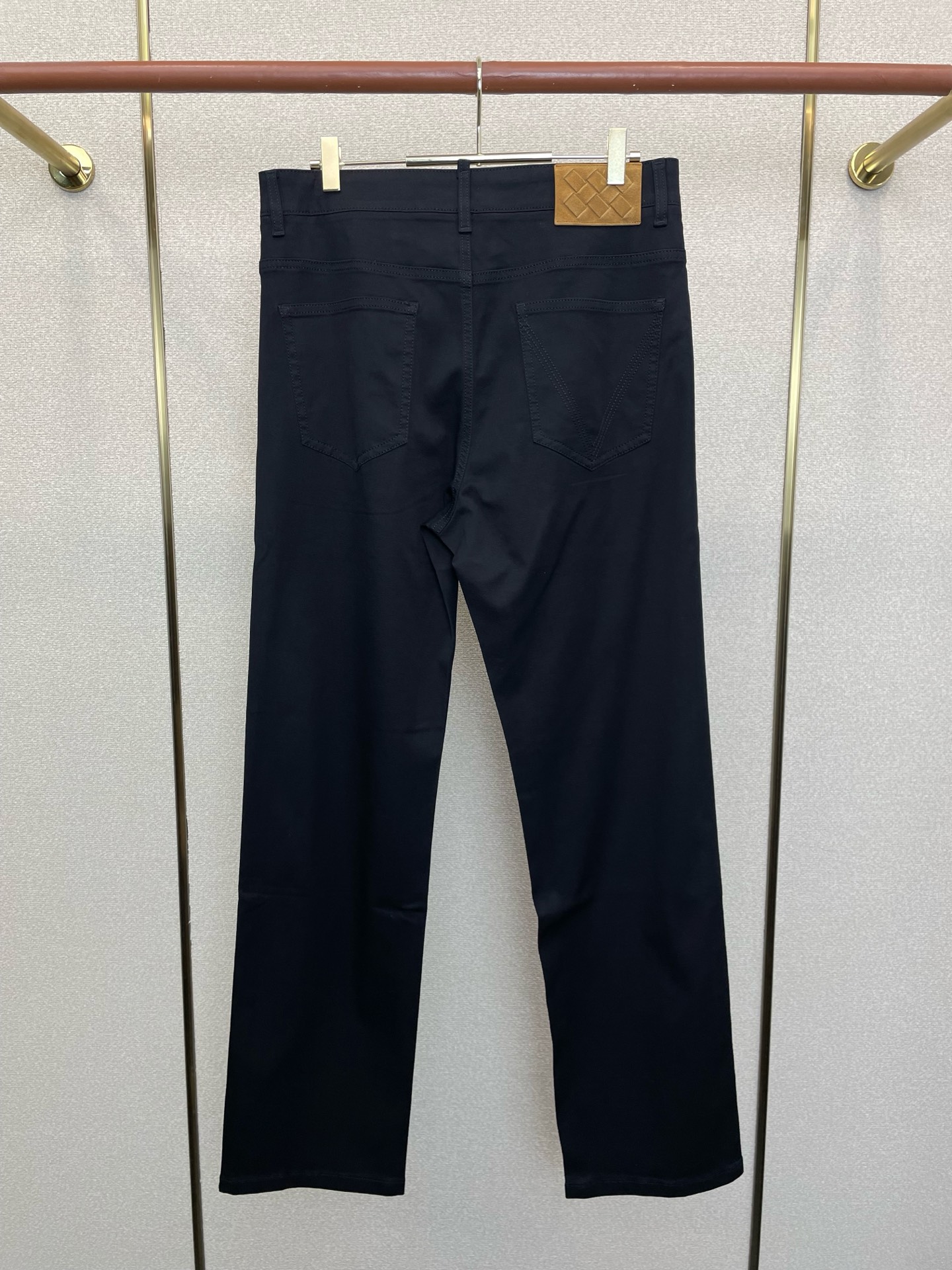 。Bottega Veneta葆蝶家💥独家专供新款休闲牛仔裤👖高端版本！专柜定制面料 透气舒适度高，细节