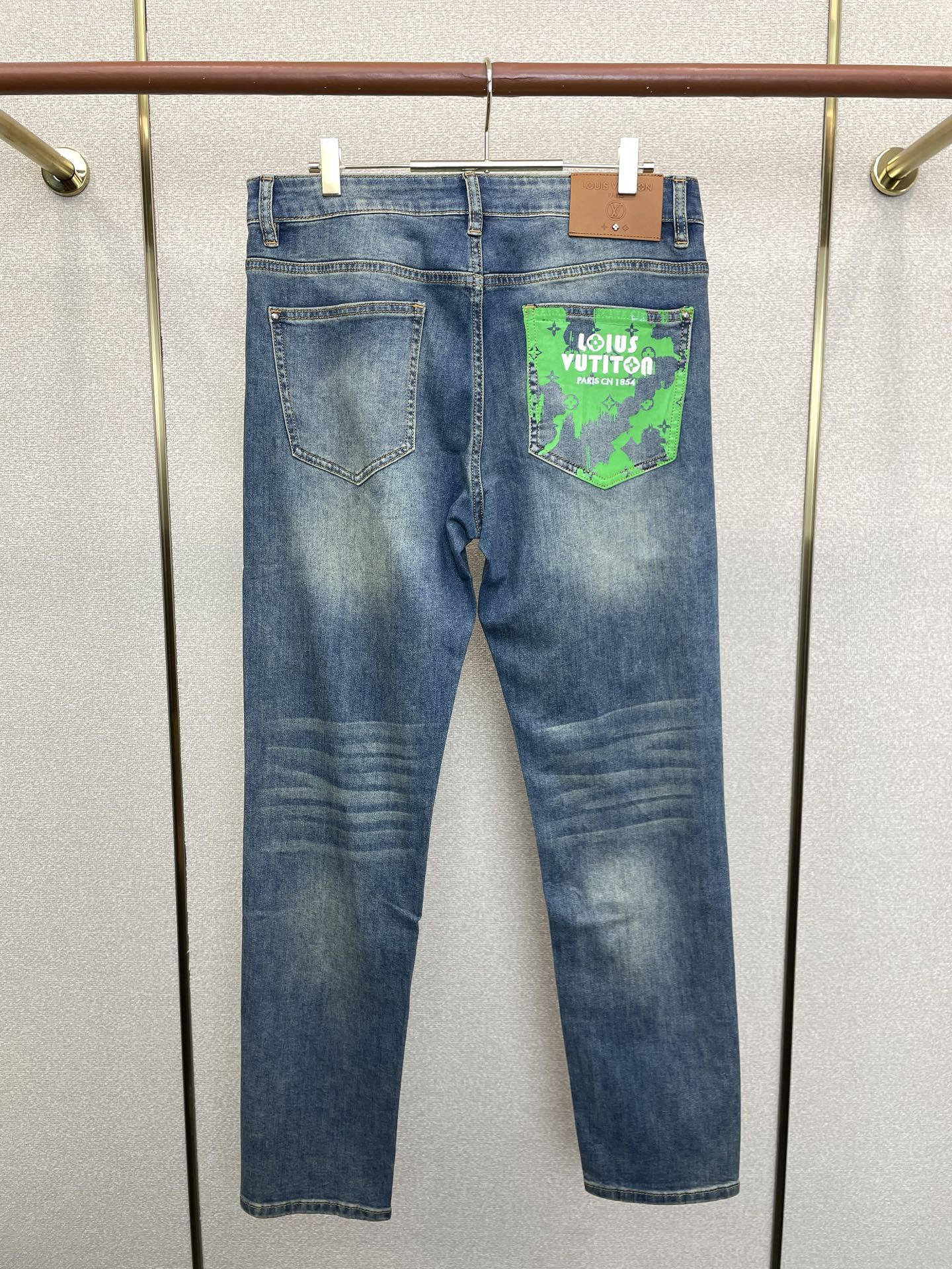。Louis Vuitton路易威登💥独家专供新款休闲牛仔裤👖高端版本！专柜定制面料 透气舒适度高，细节