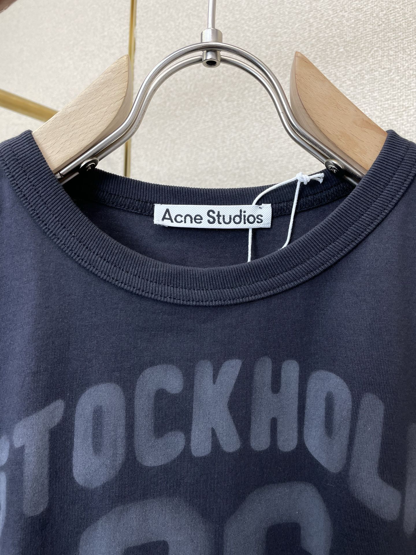 Acne Studios👚砸锅卖铁都要上的新款👚新款女装休闲短袖 高端版本！独特设计 专柜定制面料 透气