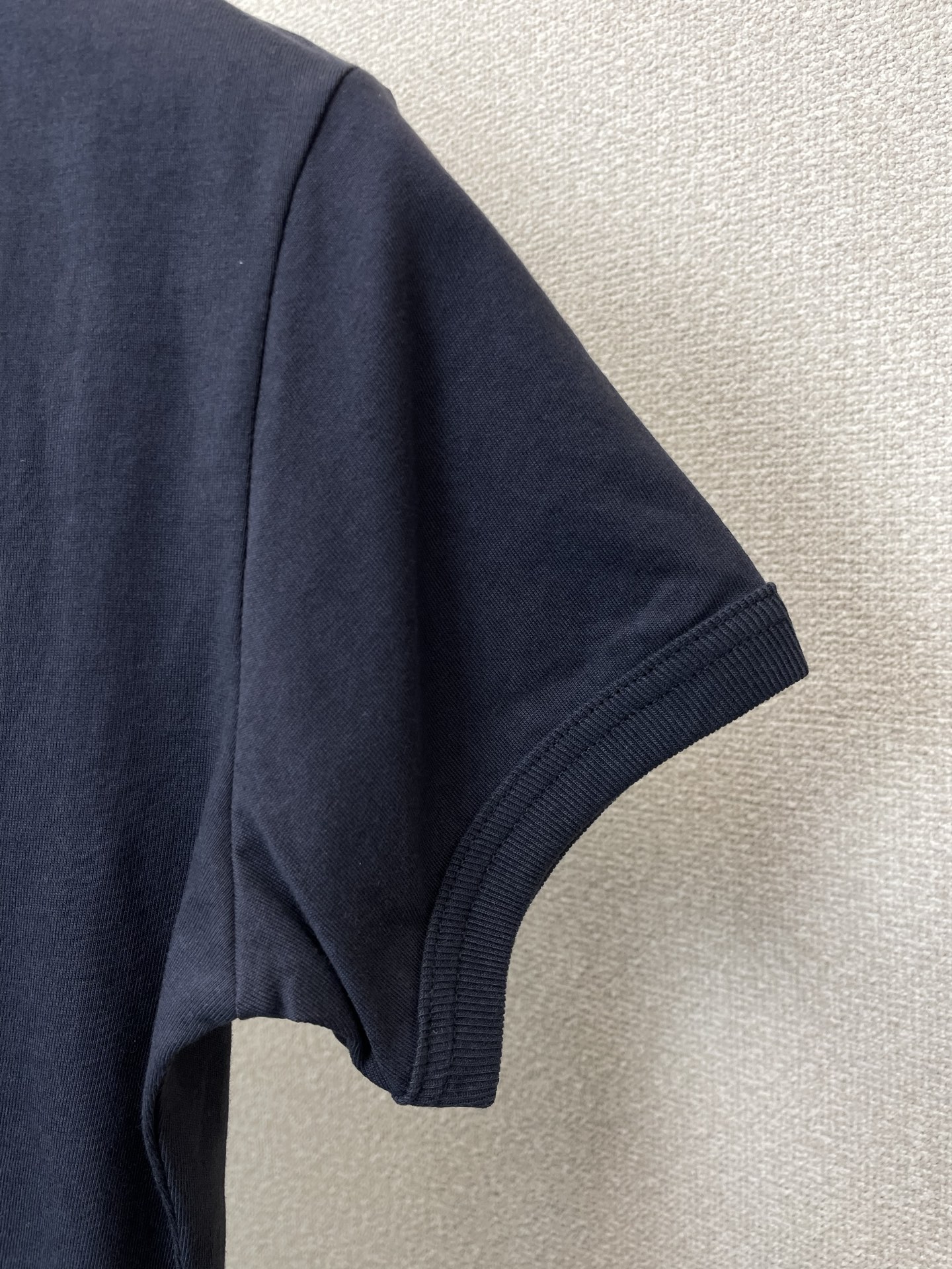 Acne Studios👚砸锅卖铁都要上的新款👚新款女装休闲短袖 高端版本！独特设计 专柜定制面料 透气