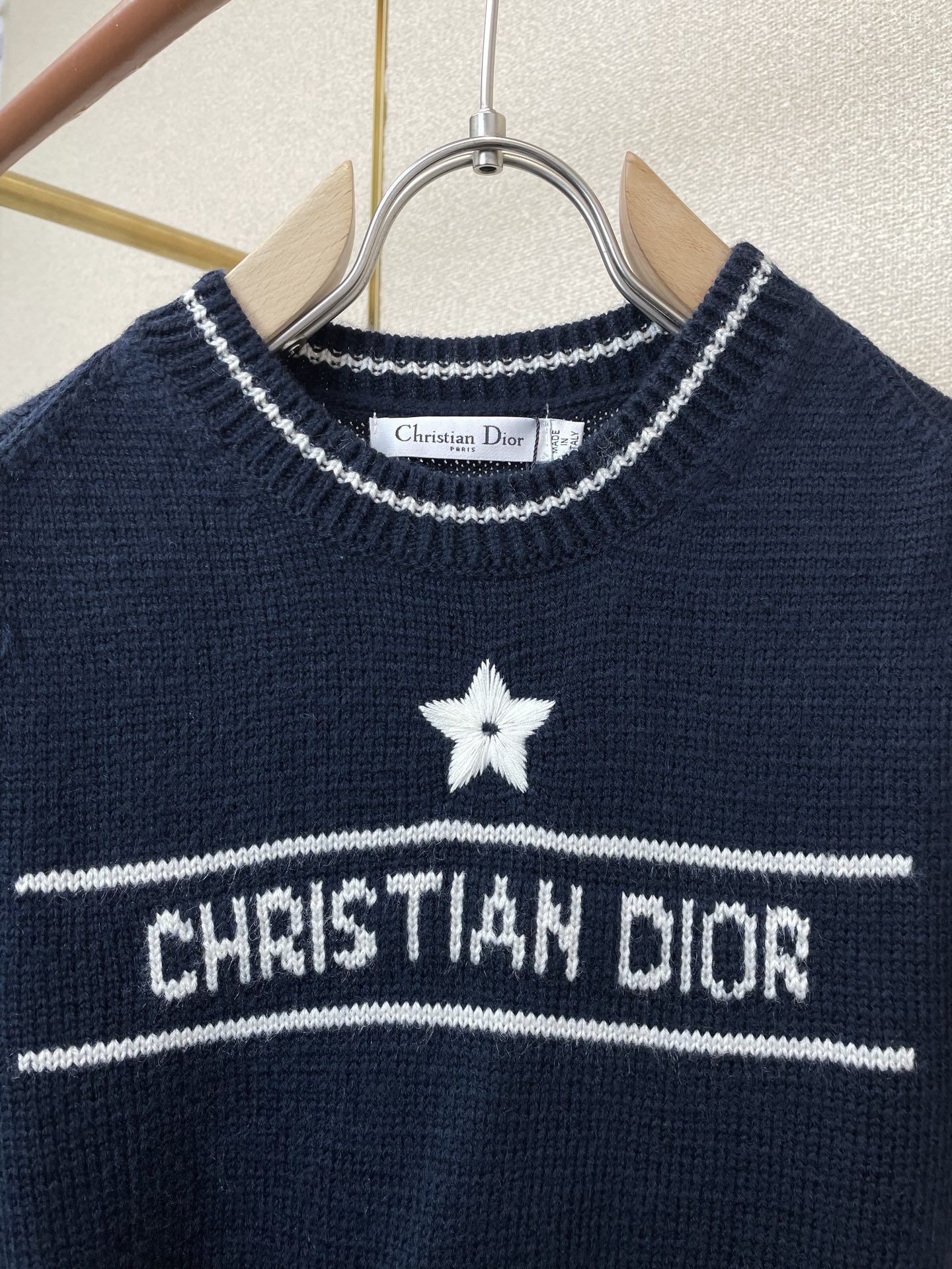 Dior迪奥👚砸锅卖铁都要上的新款👚新款女装休闲针织短袖 高端版本！独特设计 专柜定制面料 透气舒适度高