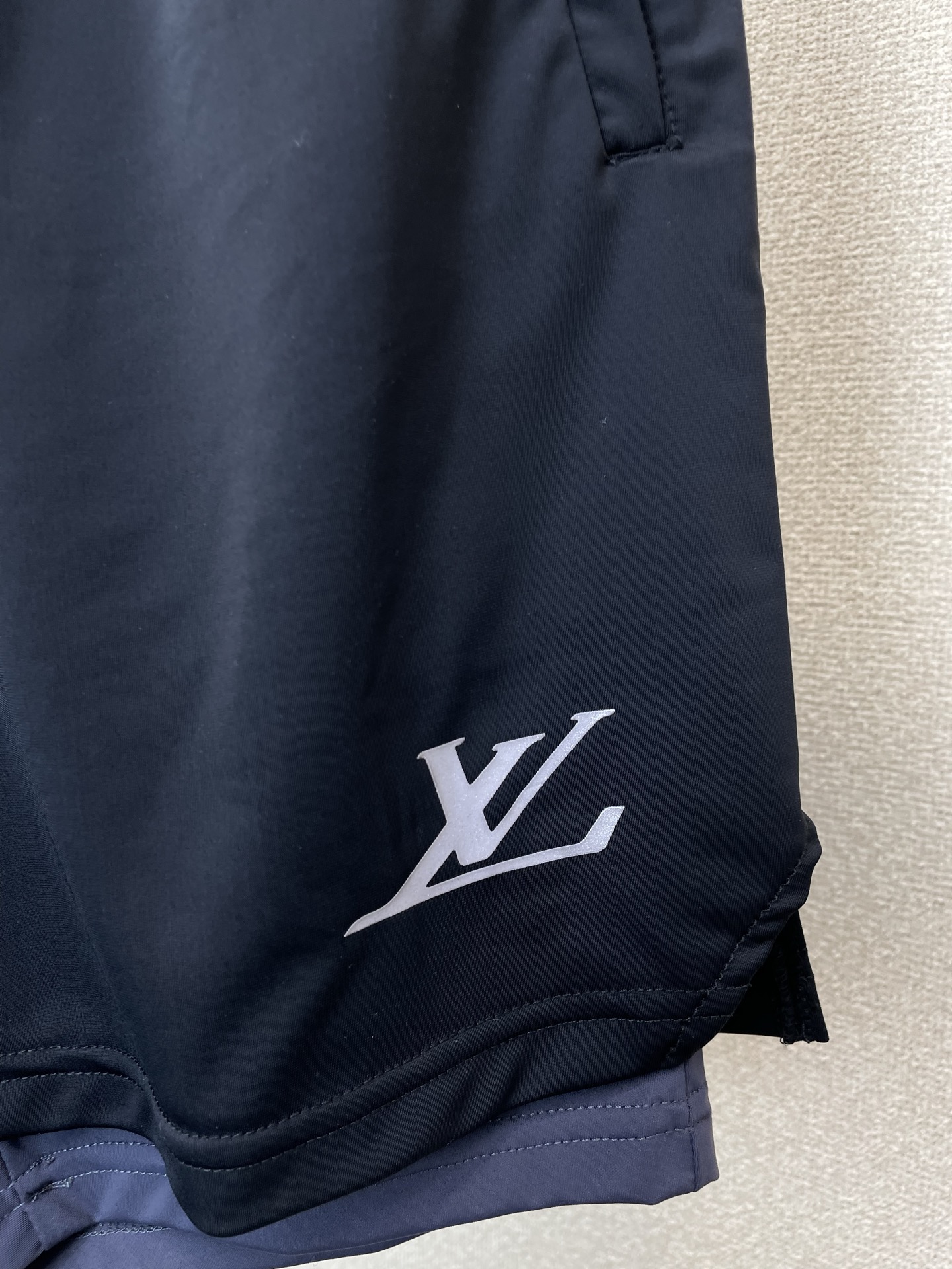 。Louis Vuitton路易威登💥独家专供新款原单男士休闲短裤🩳运动速干裤🩳高端定制 高端版本 时尚