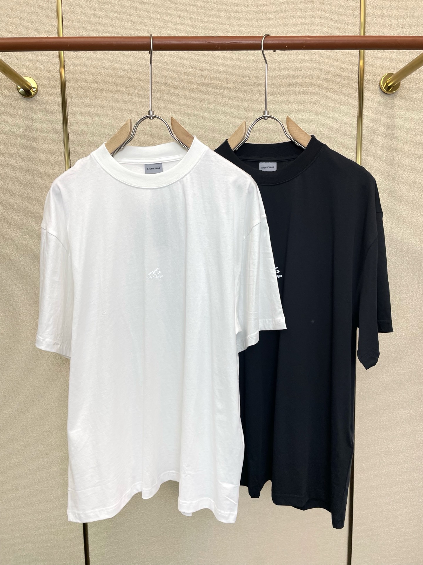 。Balenciaga巴黎世家💥独家专供新款原单男士休闲短袖 高端定制 高端版本 时尚百搭爆款⚠️⚠️✨