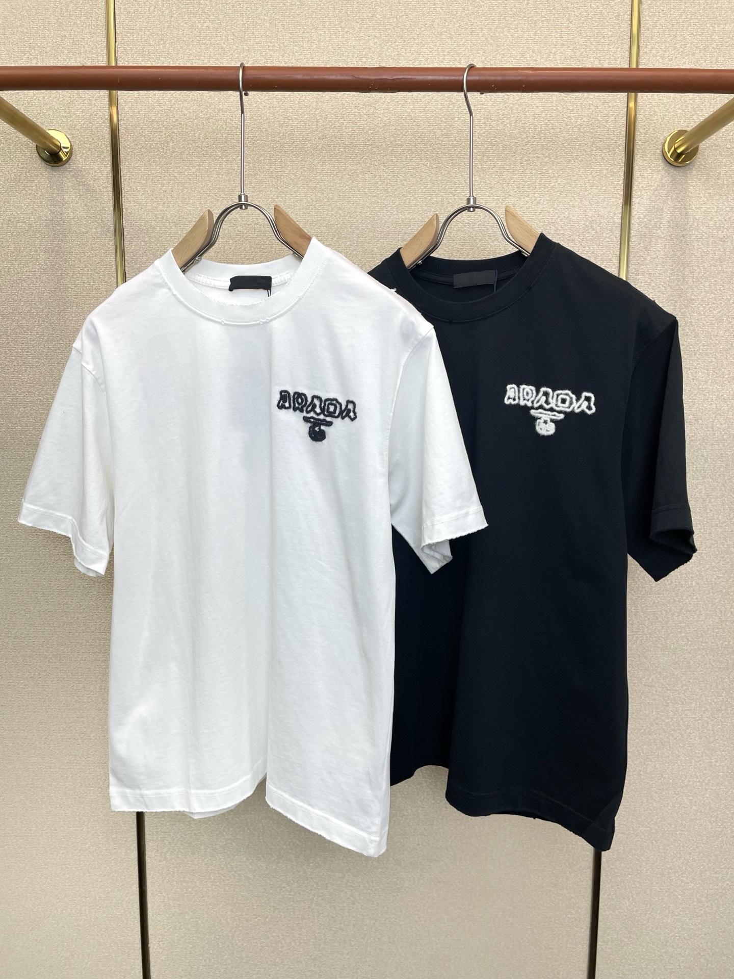 。Prada普拉达💥独家专供新款原单男士休闲短袖 高端定制 高端版本 时尚百搭爆款⚠️⚠️✨✨进口面料 
