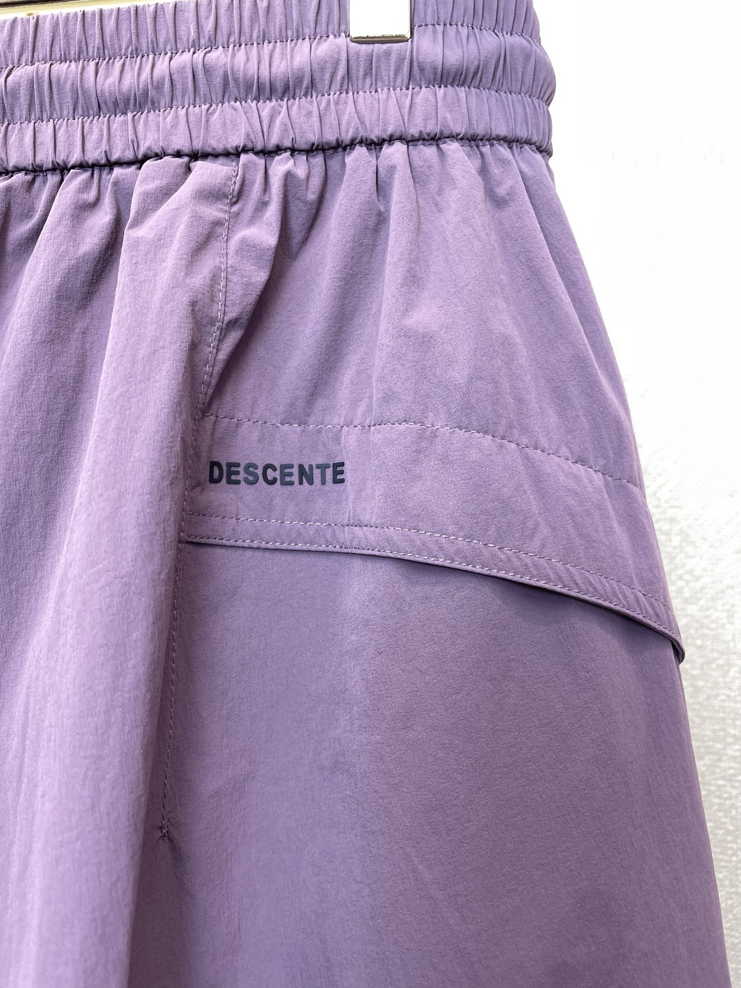 。DESCENTE迪桑特💥独家专供新款休闲短裤🩳高端版本！专柜定制面料 透气舒适度高，细节无可挑剔，品牌