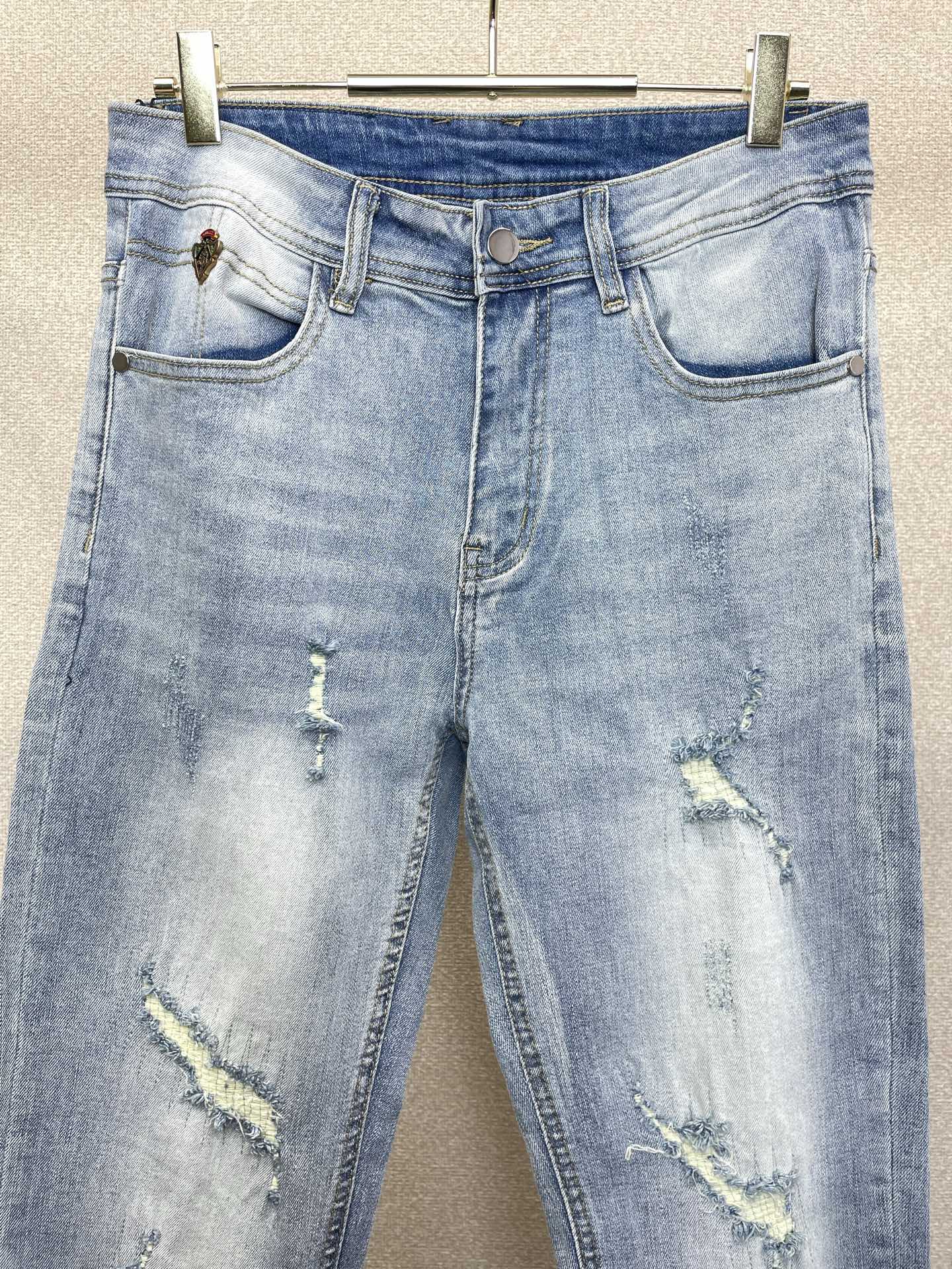 。Gucci古驰💥独家专供新款休闲牛仔裤👖高端版本 专柜定制面料 透气舒适度高，细节无可挑剔，品牌元素设