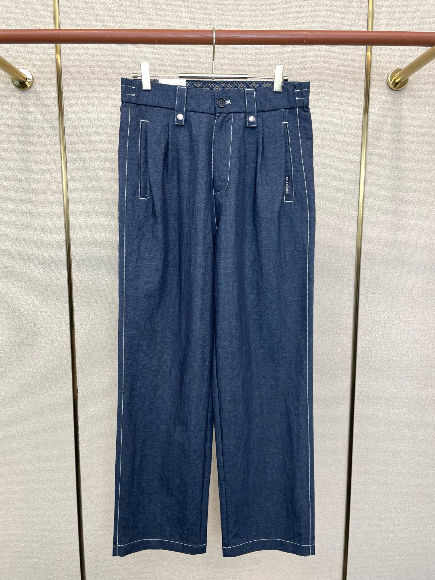 。Balenciaga巴黎世家💥独家专供新款休闲裤 高端版本 专柜定制面料 透气舒适度高，细节无可挑剔，